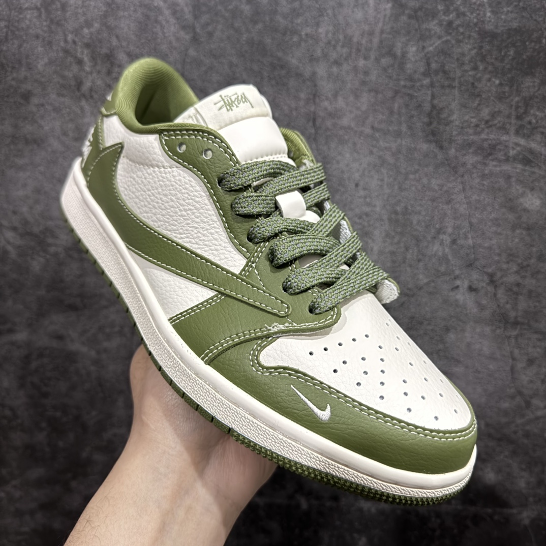 图片[3]-【定制版】Travis Scott x Fragment Design x Air Jordan 1 Low OG SP AJ1 斯图西联名 青竹绿 低帮文化休闲板鞋rn#多方联名合作融合了Travis Scott 独特的音乐风格，藤原浩个性的设计风格以及Jordan品牌的经典元素 使其成为一双具有独特身份和价值的鞋子 清新而立体的外观加上联名标识更突出了其独特身份 这种配色方案显示出活力和时尚感 在视觉上引人注目  鞋身的质感和细腻的细节处理使其显得高端而格调十足  这款“倒钩”联名是设计与创意完美结合 融合多方的个性风格是一款备受瞩目的潮流鞋款r 货号：BB1199-201 尺码：36 36.5 37.5 38 38.5 39 40 40.5 41 42 42.5 43 44 44.5 45 编码：HXS320340-莆田鞋批发中心