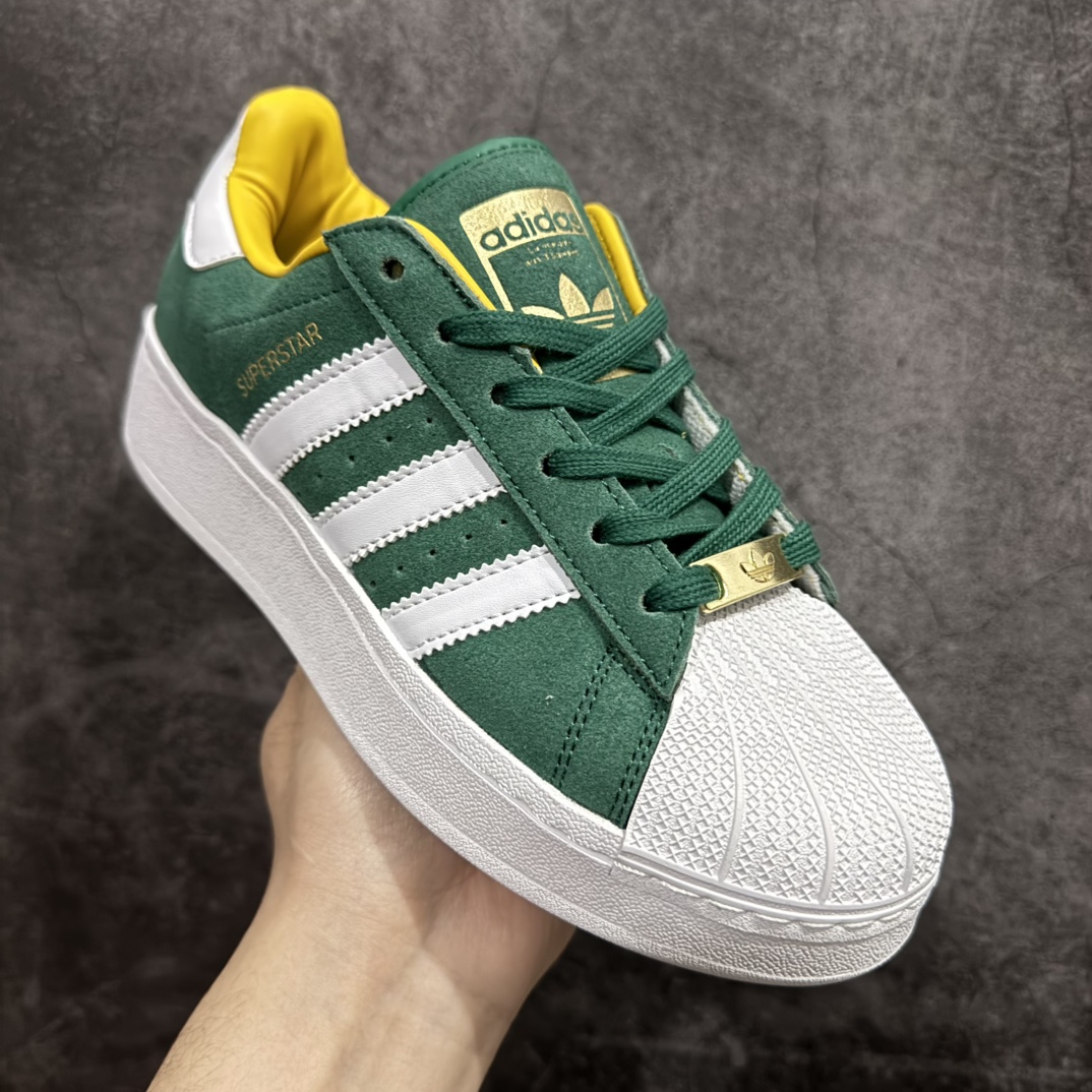 图片[3]-【公司级】Adidas Originals SUPERSTAR XLG Wn厚底贝壳头经典板鞋 公司级版本当您认为adidas Superstar鞋款再大胆不过时n这双鞋将70年代的经典运动鞋演绎成了现代时尚n标志性的锯齿状三条纹使放大的比例和同样大的宣言变得显而易见n全皮革鞋面忠实于其复古根源n同时重新设计轮廓以保持新鲜感n当贝壳趾引领时 自信地迈出每一步 官方货号: IE4658 Size：35.5 36 36.5 37.5 38 38.5 39 40 40.5 41 42 42.5 43 44 45 编码：XN200220-莆田鞋批发中心