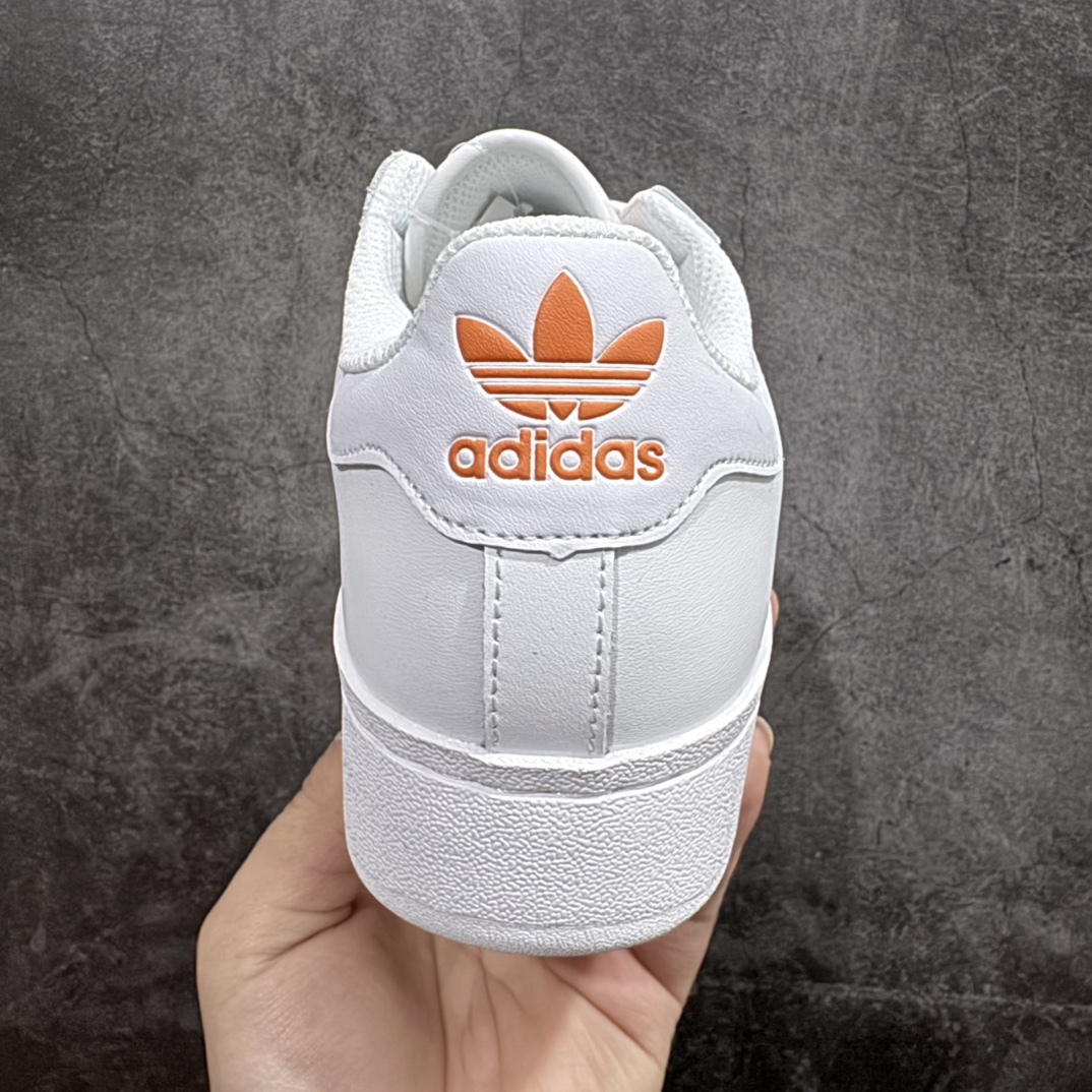 图片[4]-【公司级】Adidas Originals SUPERSTAR XLG Wn厚底贝壳头经典板鞋 公司级版本当您认为adidas Superstar鞋款再大胆不过时n这双鞋将70年代的经典运动鞋演绎成了现代时尚n标志性的锯齿状三条纹使放大的比例和同样大的宣言变得显而易见n全皮革鞋面忠实于其复古根源n同时重新设计轮廓以保持新鲜感n当贝壳趾引领时 自信地迈出每一步 官方货号: IF9122 Size：35.5 36 36.5 37.5 38 38.5 39 40 40.5 41 42 42.5 43 44 45 编码：XN200220-莆田鞋批发中心