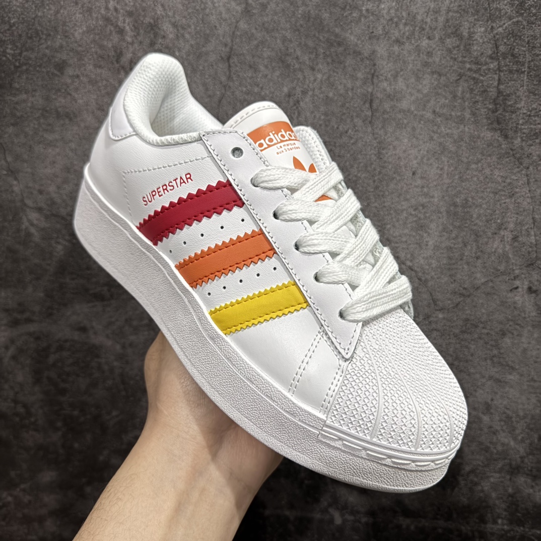 图片[3]-【公司级】Adidas Originals SUPERSTAR XLG Wn厚底贝壳头经典板鞋 公司级版本当您认为adidas Superstar鞋款再大胆不过时n这双鞋将70年代的经典运动鞋演绎成了现代时尚n标志性的锯齿状三条纹使放大的比例和同样大的宣言变得显而易见n全皮革鞋面忠实于其复古根源n同时重新设计轮廓以保持新鲜感n当贝壳趾引领时 自信地迈出每一步 官方货号: IF9122 Size：35.5 36 36.5 37.5 38 38.5 39 40 40.5 41 42 42.5 43 44 45 编码：XN200220-莆田鞋批发中心