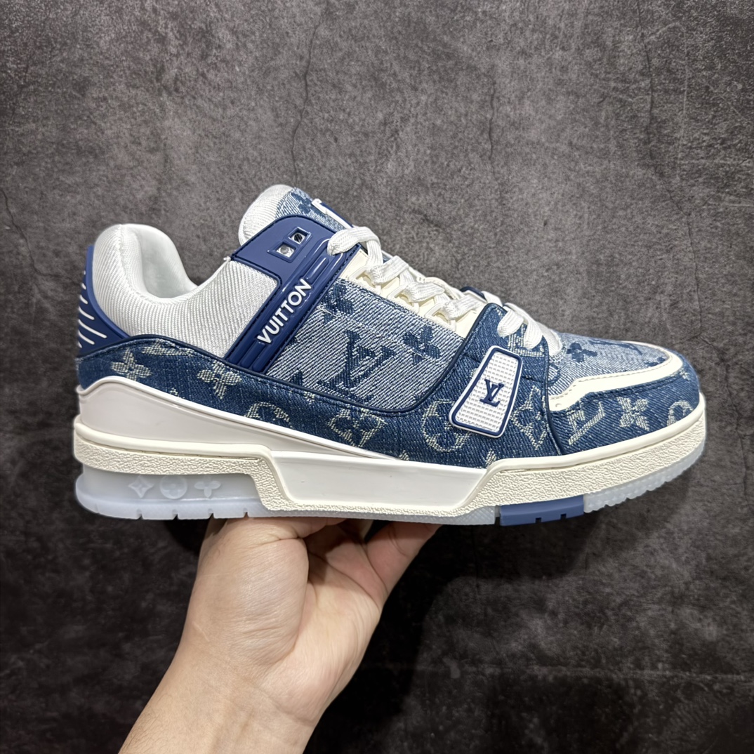 【顶级空胶特价】Louis Vuitton Trainer lv时装走秀运动鞋实力大厂出品 平台专供成熟的做工稳定的品控  完美鞋型超高的清洁度零毛边线头瑕疵 全套原楦原纸版原鞋开模全网最具灵魂的版型 正确原装黄色鞋盒 正确中底印花 鞋面印花3D高频深度立体 全鞋电脑针车 紧密相连 针距密度一致 环保乳胶注塑鞋垫 厚度脚感还原原版 皮面裁剪部位 统一油边封口工艺 原装橡胶大底含胶量大底组合零偏差 专柜全套包装 防尘袋 说明书 质保卡 男女鞋  尺码：35 36 37 38 39 40 41 42 43 44 45 编码：SL330350-莆田鞋批发中心