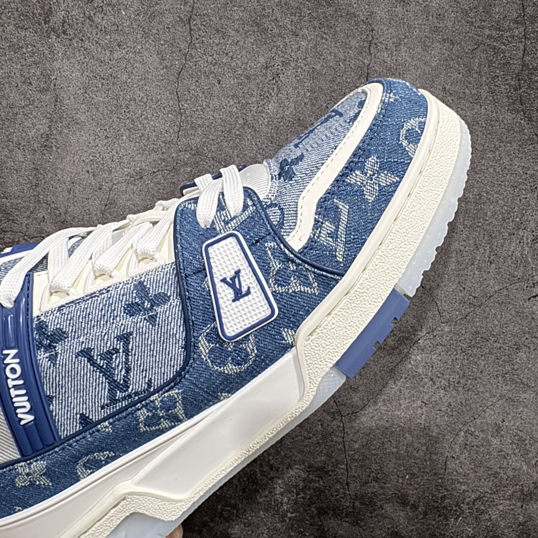 图片[6]-【顶级空胶特价】Louis Vuitton Trainer lv时装走秀运动鞋实力大厂出品 平台专供成熟的做工稳定的品控  完美鞋型超高的清洁度零毛边线头瑕疵 全套原楦原纸版原鞋开模全网最具灵魂的版型 正确原装黄色鞋盒 正确中底印花 鞋面印花3D高频深度立体 全鞋电脑针车 紧密相连 针距密度一致 环保乳胶注塑鞋垫 厚度脚感还原原版 皮面裁剪部位 统一油边封口工艺 原装橡胶大底含胶量大底组合零偏差 专柜全套包装 防尘袋 说明书 质保卡 男女鞋  尺码：35 36 37 38 39 40 41 42 43 44 45 编码：SL330350-莆田鞋批发中心