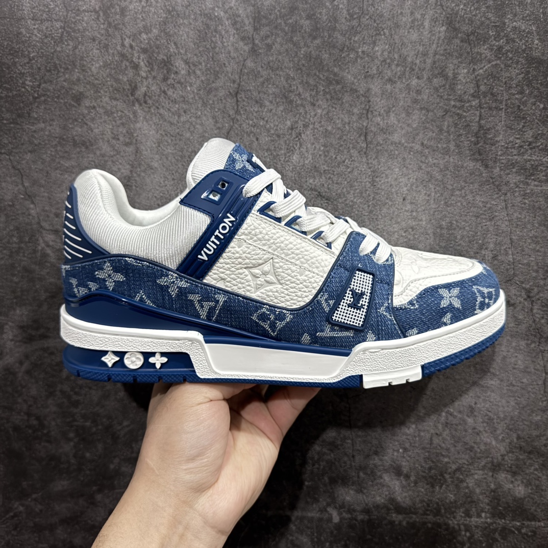 【顶级空胶特价】Louis Vuitton Trainer lv时装走秀运动鞋实力大厂出品 平台专供成熟的做工稳定的品控  完美鞋型超高的清洁度零毛边线头瑕疵 全套原楦原纸版原鞋开模全网最具灵魂的版型 正确原装黄色鞋盒 正确中底印花 鞋面印花3D高频深度立体 全鞋电脑针车 紧密相连 针距密度一致 环保乳胶注塑鞋垫 厚度脚感还原原版 皮面裁剪部位 统一油边封口工艺 原装橡胶大底含胶量大底组合零偏差 专柜全套包装 防尘袋 说明书 质保卡 男女鞋  尺码：35 36 37 38 39 40 41 42 43 44 45 编码：SL330350-莆田鞋批发中心