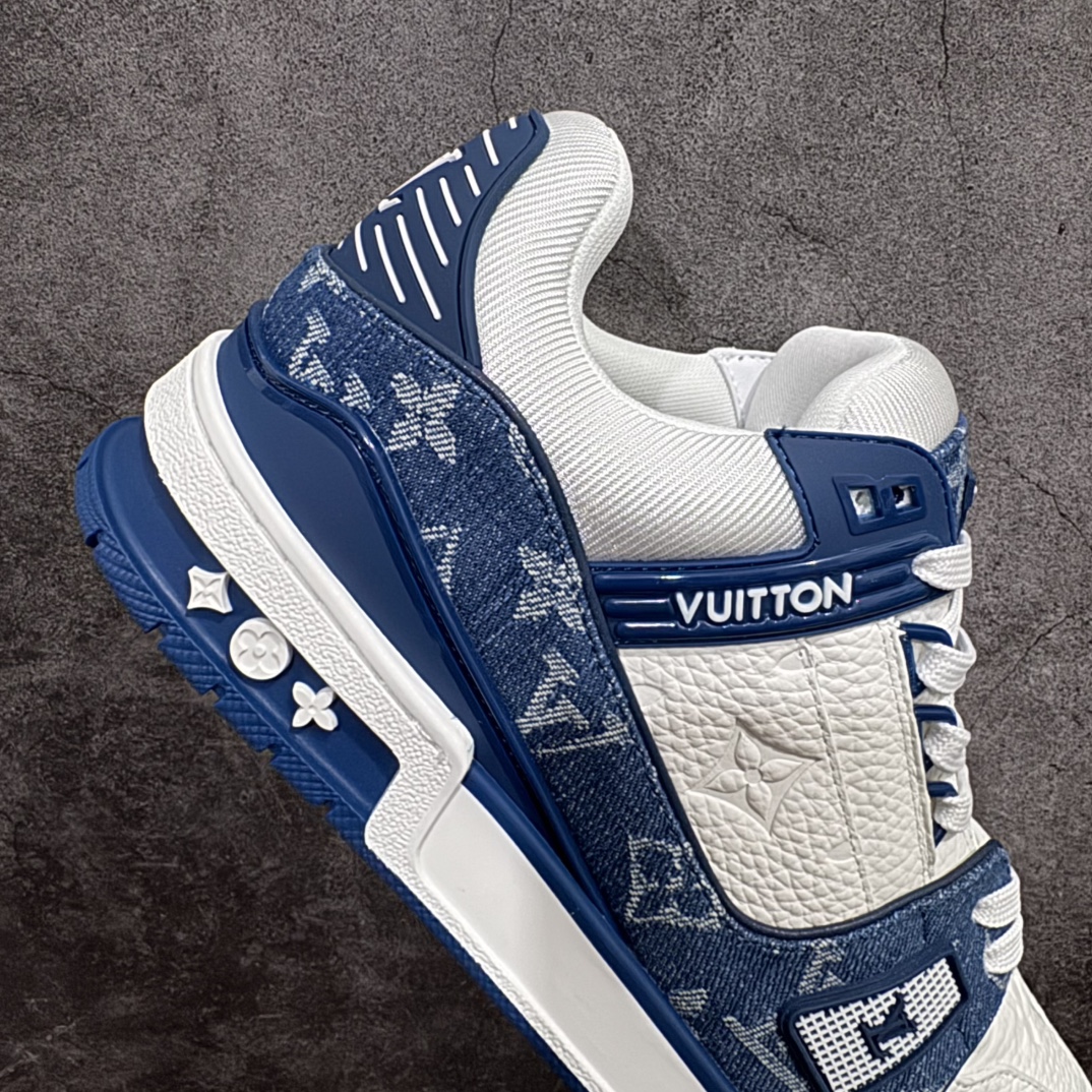 图片[7]-【顶级空胶特价】Louis Vuitton Trainer lv时装走秀运动鞋实力大厂出品 平台专供成熟的做工稳定的品控  完美鞋型超高的清洁度零毛边线头瑕疵 全套原楦原纸版原鞋开模全网最具灵魂的版型 正确原装黄色鞋盒 正确中底印花 鞋面印花3D高频深度立体 全鞋电脑针车 紧密相连 针距密度一致 环保乳胶注塑鞋垫 厚度脚感还原原版 皮面裁剪部位 统一油边封口工艺 原装橡胶大底含胶量大底组合零偏差 专柜全套包装 防尘袋 说明书 质保卡 男女鞋  尺码：35 36 37 38 39 40 41 42 43 44 45 编码：SL330350-莆田鞋批发中心