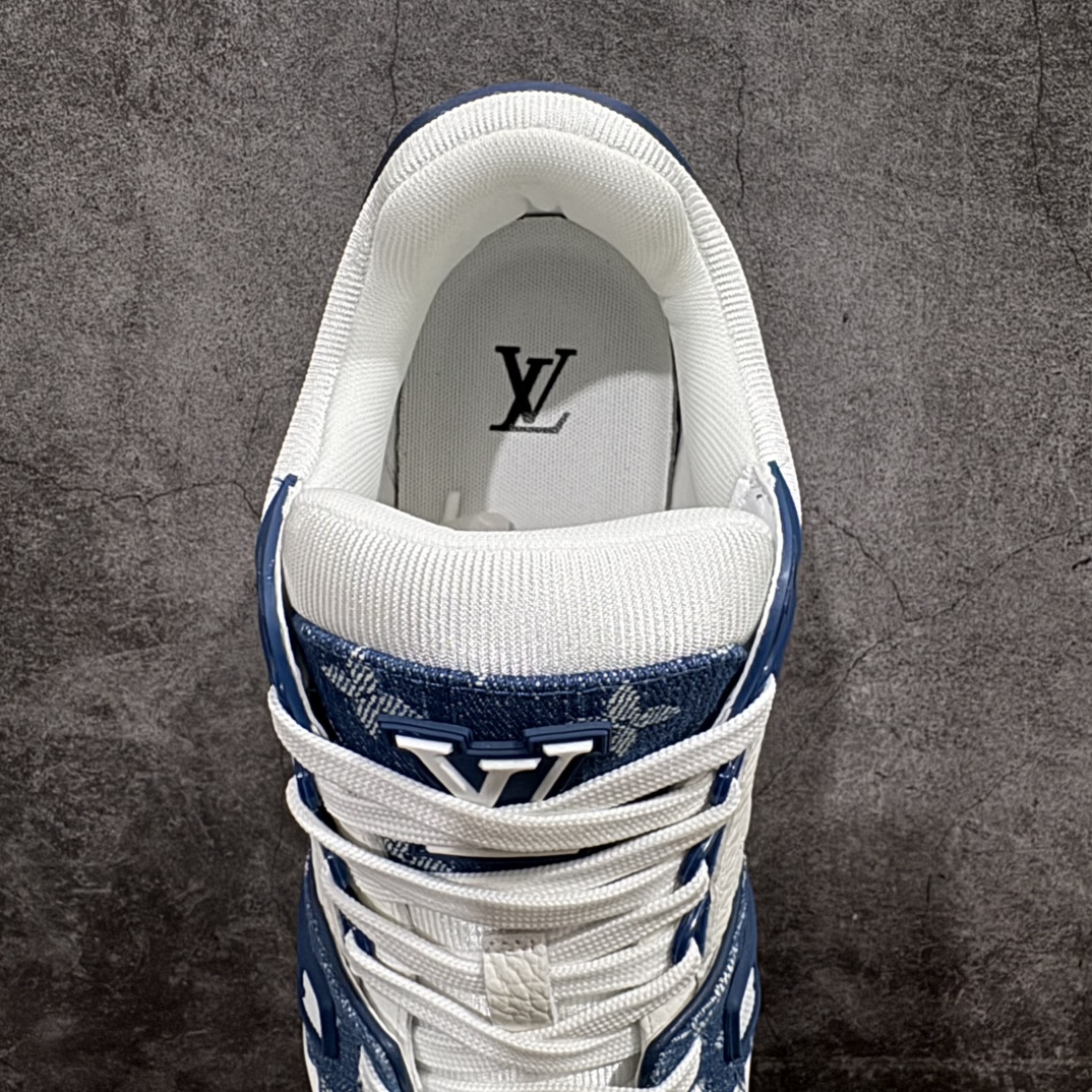 图片[8]-【顶级空胶特价】Louis Vuitton Trainer lv时装走秀运动鞋实力大厂出品 平台专供成熟的做工稳定的品控  完美鞋型超高的清洁度零毛边线头瑕疵 全套原楦原纸版原鞋开模全网最具灵魂的版型 正确原装黄色鞋盒 正确中底印花 鞋面印花3D高频深度立体 全鞋电脑针车 紧密相连 针距密度一致 环保乳胶注塑鞋垫 厚度脚感还原原版 皮面裁剪部位 统一油边封口工艺 原装橡胶大底含胶量大底组合零偏差 专柜全套包装 防尘袋 说明书 质保卡 男女鞋  尺码：35 36 37 38 39 40 41 42 43 44 45 编码：SL330350-莆田鞋批发中心