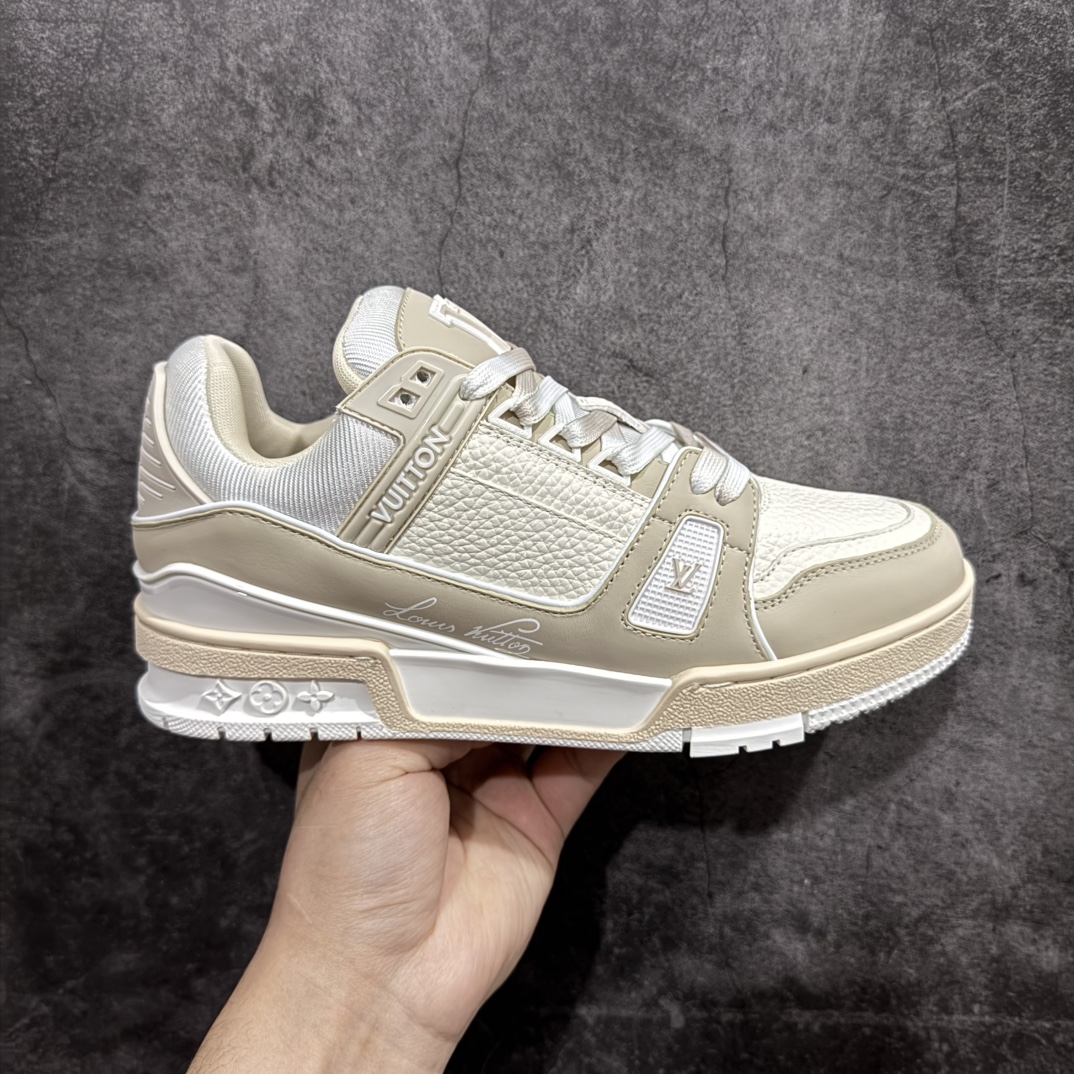 【顶级空胶特价】Louis Vuitton Trainer lv时装走秀运动鞋实力大厂出品 平台专供成熟的做工稳定的品控  完美鞋型超高的清洁度零毛边线头瑕疵 全套原楦原纸版原鞋开模全网最具灵魂的版型 正确原装黄色鞋盒 正确中底印花 鞋面印花3D高频深度立体 全鞋电脑针车 紧密相连 针距密度一致 环保乳胶注塑鞋垫 厚度脚感还原原版 皮面裁剪部位 统一油边封口工艺 原装橡胶大底含胶量大底组合零偏差 专柜全套包装 防尘袋 说明书 质保卡 男女鞋  尺码：35 36 37 38 39 40 41 42 43 44 45 编码：SL330350-莆田鞋批发中心