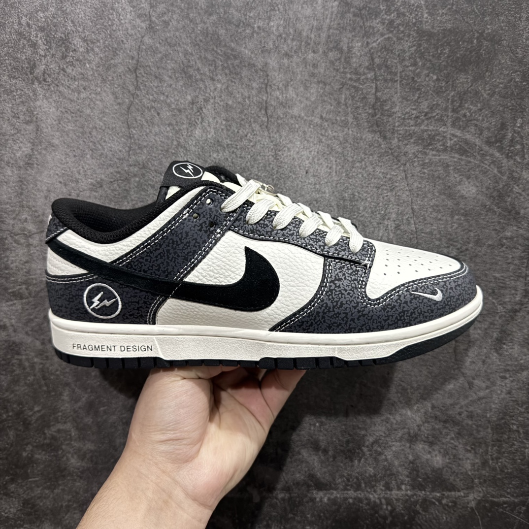 【定制版】Nk SB Dunk Low 闪电联名 暗纹黑勾 周年高端定制 低帮休闲板鞋 SF1029-401rn#定制鞋盒 大厂纯原品质出货 超高清洁度 皮料切割干净无任何毛边 细节完美 r 尺码：36 36.5 37.5 38 38.5 39 40 40.5 41 42 42.5 43 44 44.5 45  编码：HXS320340-莆田鞋批发中心