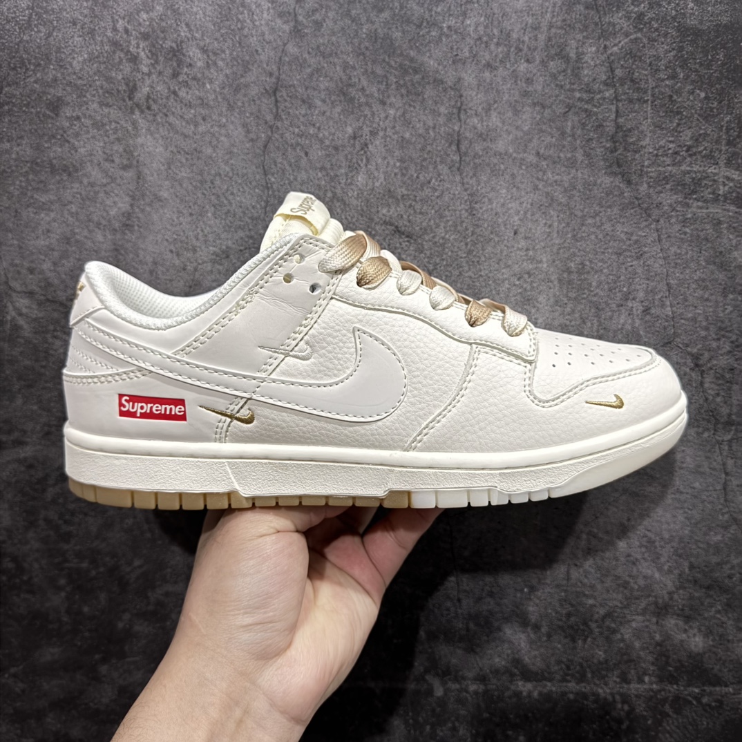 【定制版】Nk SB Dunk Low Supreme联名 双拼卡其 周年高端定制 低帮休闲板鞋 BB8675-111rn#定制鞋盒 大厂纯原品质出货 超高清洁度 皮料切割干净无任何毛边 细节完美 r 尺码：36 36.5 37.5 38 38.5 39 40 40.5 41 42 42.5 43 44 44.5 45 编码：HXS320340-莆田鞋批发中心