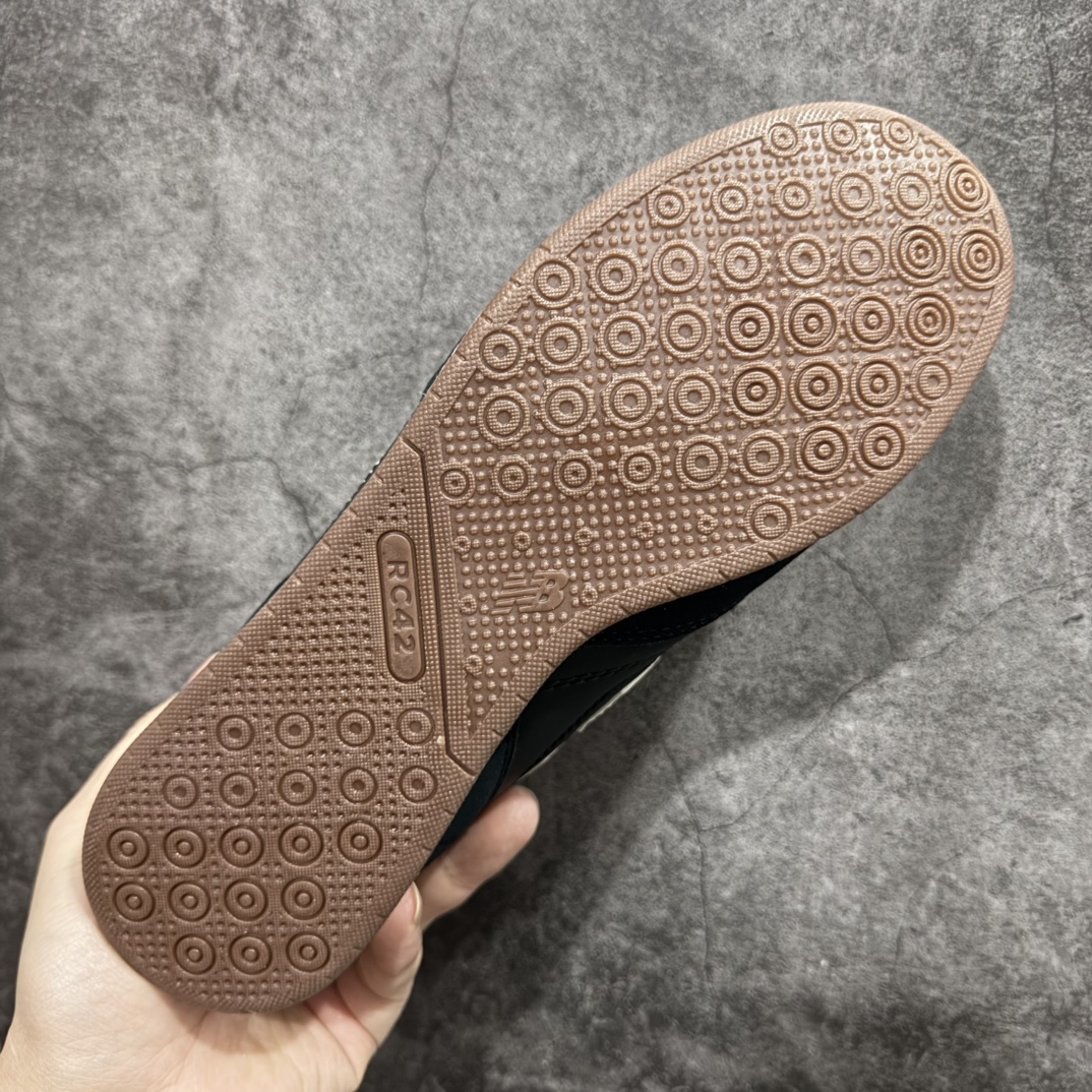 图片[9]-【纯原版】New Balance NB RC42 联名舒适百搭复古休闲慢跑鞋 采用原厂材料和胶水 供货天猫混迹各大专柜商场 全套模具 纯原装皮料切割 质感无敌王 货号：URC42LB 尺码：36-45-选品中心