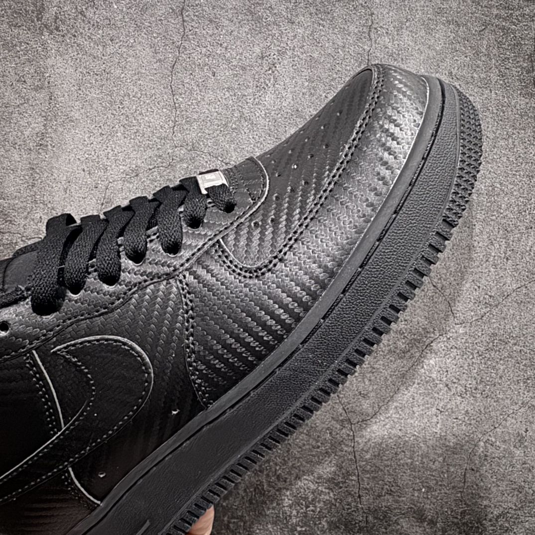 图片[6]-【公司级】Nike Air Force 1 空军一号 碳纤维全黑 原楦头原纸板 打造纯正空军版型#专注外贸渠道  全掌内置蜂窝气垫 #原盒配件 原厂中底钢印、拉帮完美 货号：HF2886-001nSIZE：36 36.5 37.5 38 38.5 39 40 40.5 41 42 42.5 43 44 44.5 45 编码：LF230240-莆田鞋批发中心