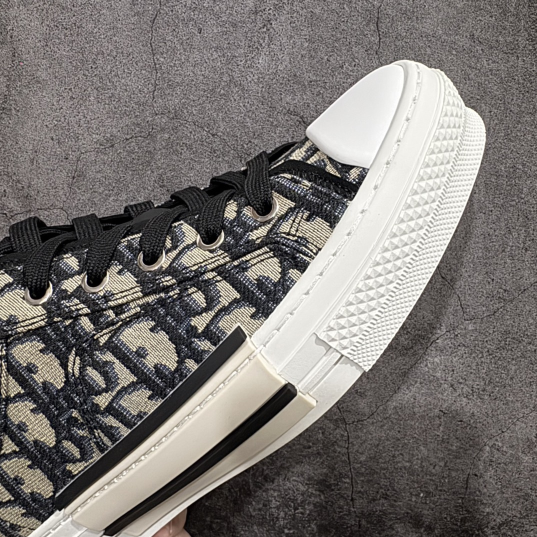 图片[6]-【广东纯原版本】Dior B23 Oblique High Top Sneakers 迪奥“CD重影”系列 Cactus jack x Dior 联名款nn东莞纯原 原版购入再次全新升级全鞋细节到材料到包装大幅度提升改正市面最强版本 可对比 历史最高FK （全套原版一致配件包装）n羊皮贴底拉帮 原装耐弯折耐高温EVC饰片材质 迄今为止唯一原装版本 采用原厂科技面料 无色差问题 随意对比公司 鞋面网纱一比一打样开发 原版一致大底 正确后跟弧度 后尾巴双针走线 完美楦形 尺码：39 40 41 42 43 44 45 46 编码：HH390420-莆田鞋批发中心