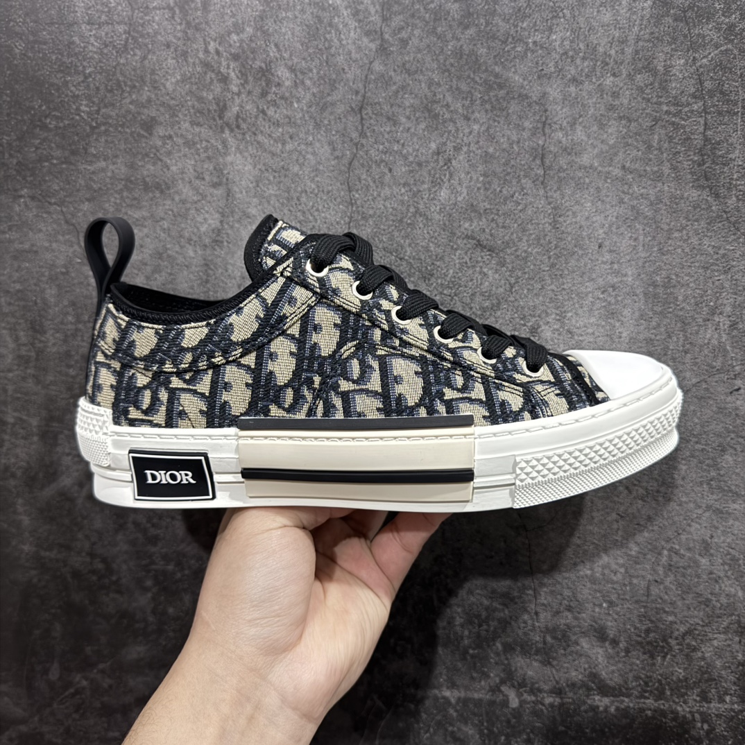 【广东纯原版本】Dior B23 Oblique High Top Sneakers 迪奥“CD重影”系列 Cactus jack x Dior 联名款nn东莞纯原 原版购入再次全新升级全鞋细节到材料到包装大幅度提升改正市面最强版本 可对比 历史最高FK （全套原版一致配件包装）n羊皮贴底拉帮 原装耐弯折耐高温EVC饰片材质 迄今为止唯一原装版本 采用原厂科技面料 无色差问题 随意对比公司 鞋面网纱一比一打样开发 原版一致大底 正确后跟弧度 后尾巴双针走线 完美楦形 尺码：39 40 41 42 43 44 45 46 编码：HH390420-莆田鞋批发中心