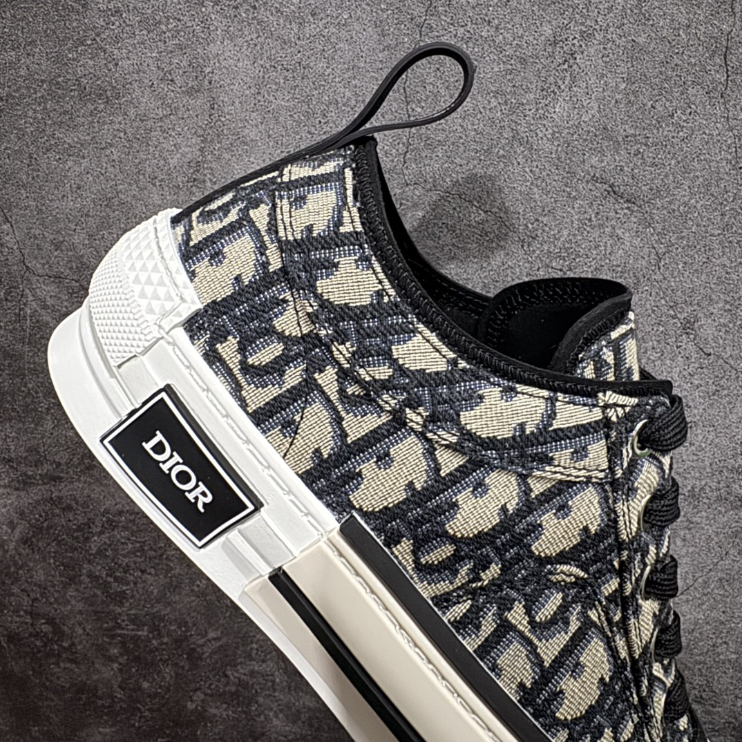 图片[7]-【广东纯原版本】Dior B23 Oblique High Top Sneakers 迪奥“CD重影”系列 Cactus jack x Dior 联名款nn东莞纯原 原版购入再次全新升级全鞋细节到材料到包装大幅度提升改正市面最强版本 可对比 历史最高FK （全套原版一致配件包装）n羊皮贴底拉帮 原装耐弯折耐高温EVC饰片材质 迄今为止唯一原装版本 采用原厂科技面料 无色差问题 随意对比公司 鞋面网纱一比一打样开发 原版一致大底 正确后跟弧度 后尾巴双针走线 完美楦形 尺码：39 40 41 42 43 44 45 46 编码：HH390420-莆田鞋批发中心