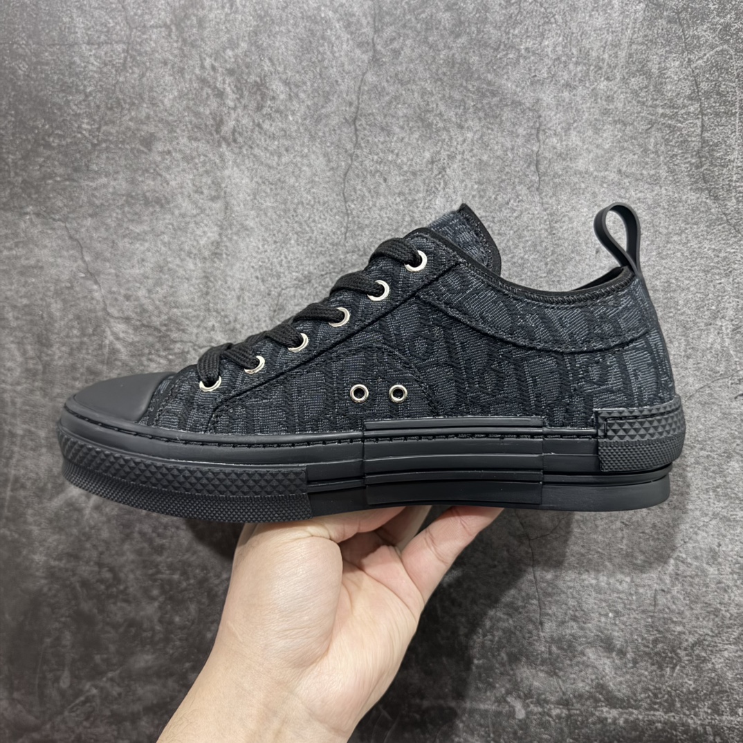 图片[2]-【广东纯原版本】Dior B23 Oblique High Top Sneakers 迪奥“CD重影”系列 Cactus jack x Dior 联名款nn东莞纯原 原版购入再次全新升级全鞋细节到材料到包装大幅度提升改正市面最强版本 可对比 历史最高FK （全套原版一致配件包装）n羊皮贴底拉帮 原装耐弯折耐高温EVC饰片材质 迄今为止唯一原装版本 采用原厂科技面料 无色差问题 随意对比公司 鞋面网纱一比一打样开发 原版一致大底 正确后跟弧度 后尾巴双针走线 完美楦形 尺码：39 40 41 42 43 44 45 46 编码：HH390420-莆田鞋批发中心