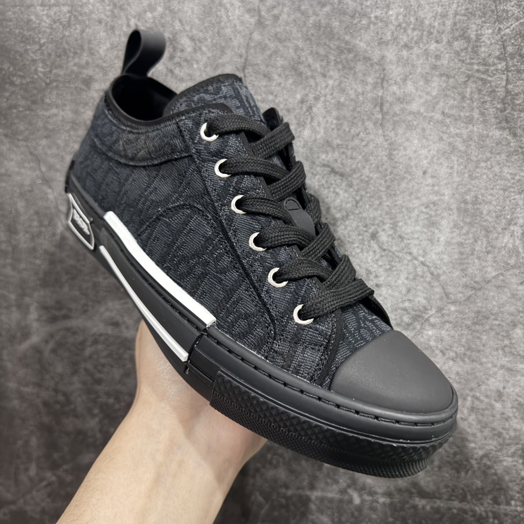 图片[3]-【广东纯原版本】Dior B23 Oblique High Top Sneakers 迪奥“CD重影”系列 Cactus jack x Dior 联名款nn东莞纯原 原版购入再次全新升级全鞋细节到材料到包装大幅度提升改正市面最强版本 可对比 历史最高FK （全套原版一致配件包装）n羊皮贴底拉帮 原装耐弯折耐高温EVC饰片材质 迄今为止唯一原装版本 采用原厂科技面料 无色差问题 随意对比公司 鞋面网纱一比一打样开发 原版一致大底 正确后跟弧度 后尾巴双针走线 完美楦形 尺码：39 40 41 42 43 44 45 46 编码：HH390420-莆田鞋批发中心