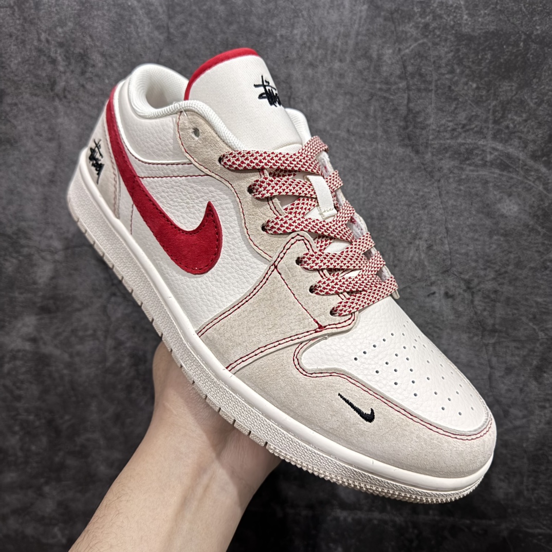 图片[3]-【定制版】Air Jordan 1 Low AJ1 乔1 斯图西联名 卡其红勾 高端定制 低帮复古篮球鞋 SJ9950-040rn#定制鞋盒 大厂纯原品质出货 超高清洁度 皮料切割干净无任何毛边 细节完美 r 尺码：36 36.5 37.5 38 38.5 39 40 40.5 41 42 42.5 43 44 44.5 45 编码：HXS320340-莆田鞋批发中心