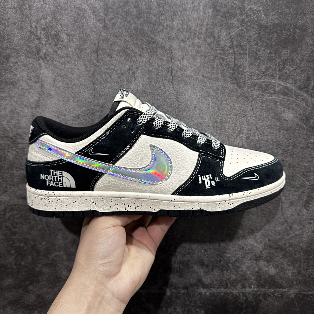 【定制版】Nk SB Dunk Low 北面联名 米黑炫彩勾 周年高端定制 低帮休闲板鞋 DM6868-018rn#定制鞋盒 大厂纯原品质出货 超高清洁度 皮料切割干净无任何毛边 细节完美 r 尺码：36 36.5 37.5 38 38.5 39 40 40.5 41 42 42.5 43 44 44.5 45  编码：HXS340360-莆田鞋批发中心