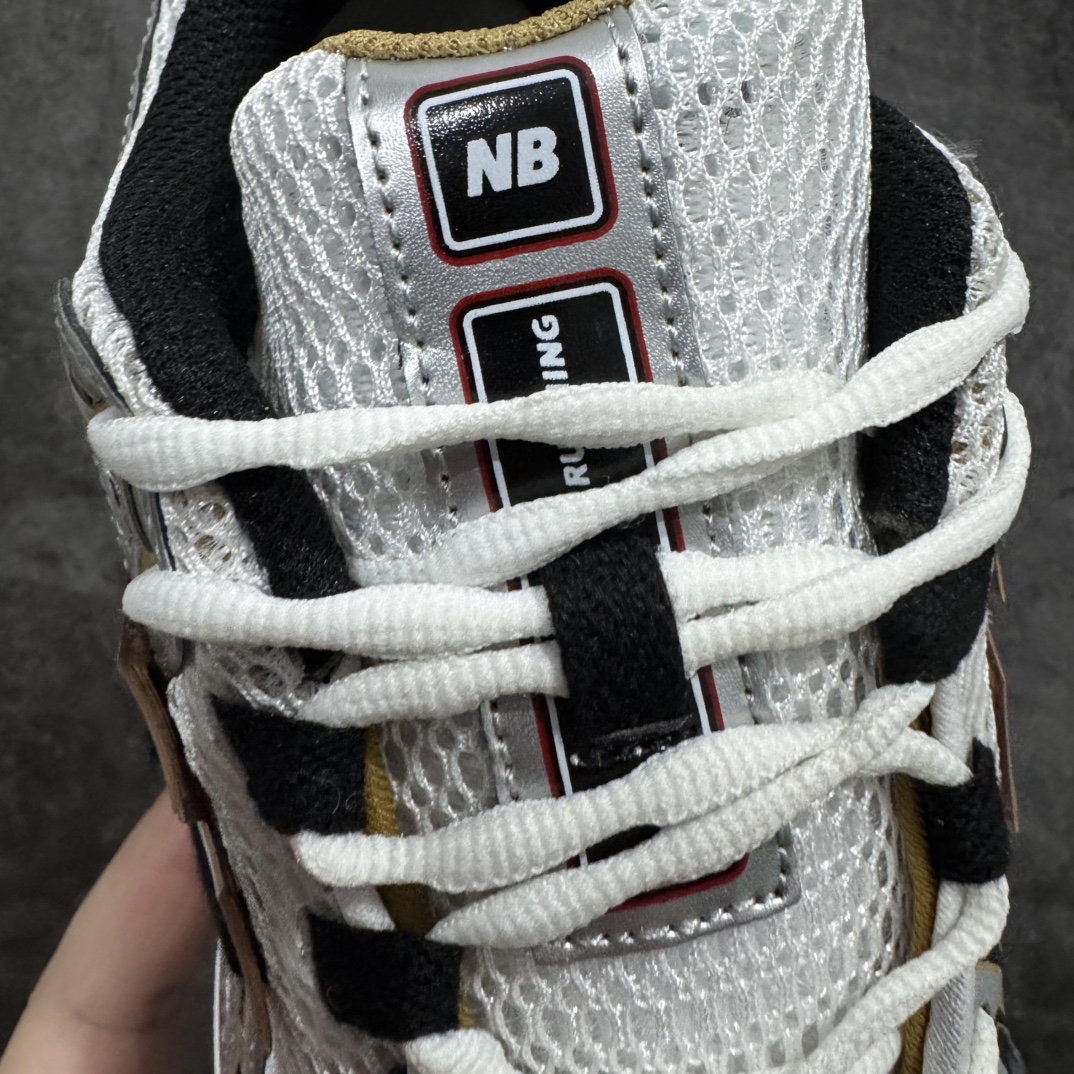 图片[7]-【DT纯原版】New Balance NB1906 复古跑鞋 M1906RAnn全新版本 DT大厂出品n市场第一梯队品质 绝对秒杀市场货n完美版型 正确组合大底 价格一步到位‼️ 全套原楦原纸板原厂数据开发进口三明治网面 原装进口皮料正确绒感卡色正确中底拉帮中底网布细节原厂标裁 带紫光防伪 定制后跟透明水晶模块 冲裁组合大底贴合程度胶水上色把控完美 整洁度挑战全网艺术家 多道序QC把关品质完善 匠心打造 耗时多月开发完成 工艺极其复杂难度可想而知 新开独立私模大底 正确六层组合大底 高端零售专供产物Size：36 37 37.5 38 38.5 39 40 40.5 41 42 42.5 43 44 45 编码：DL260290-莆田鞋批发中心