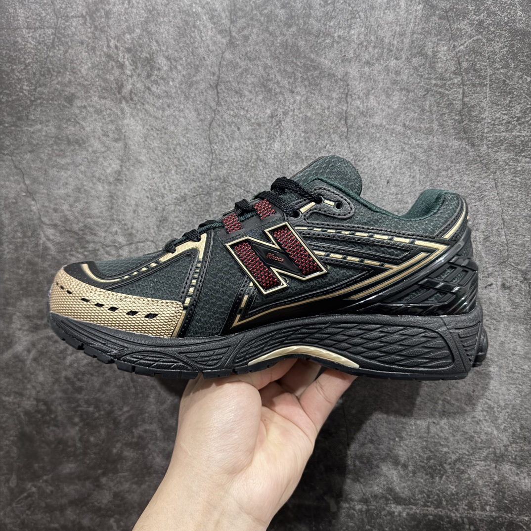 图片[2]-【DT纯原版】New Balance NB1906 复古跑鞋 M1906RKSnn全新版本 DT大厂出品n市场第一梯队品质 绝对秒杀市场货n完美版型 正确组合大底 价格一步到位‼️ 全套原楦原纸板原厂数据开发进口三明治网面 原装进口皮料正确绒感卡色正确中底拉帮中底网布细节原厂标裁 带紫光防伪 定制后跟透明水晶模块 冲裁组合大底贴合程度胶水上色把控完美 整洁度挑战全网艺术家 多道序QC把关品质完善 匠心打造 耗时多月开发完成 工艺极其复杂难度可想而知 新开独立私模大底 正确六层组合大底 高端零售专供产物Size：36 37 37.5 38 38.5 39 40 40.5 41 42 42.5 43 44 45 编码：DL260290-莆田鞋批发中心