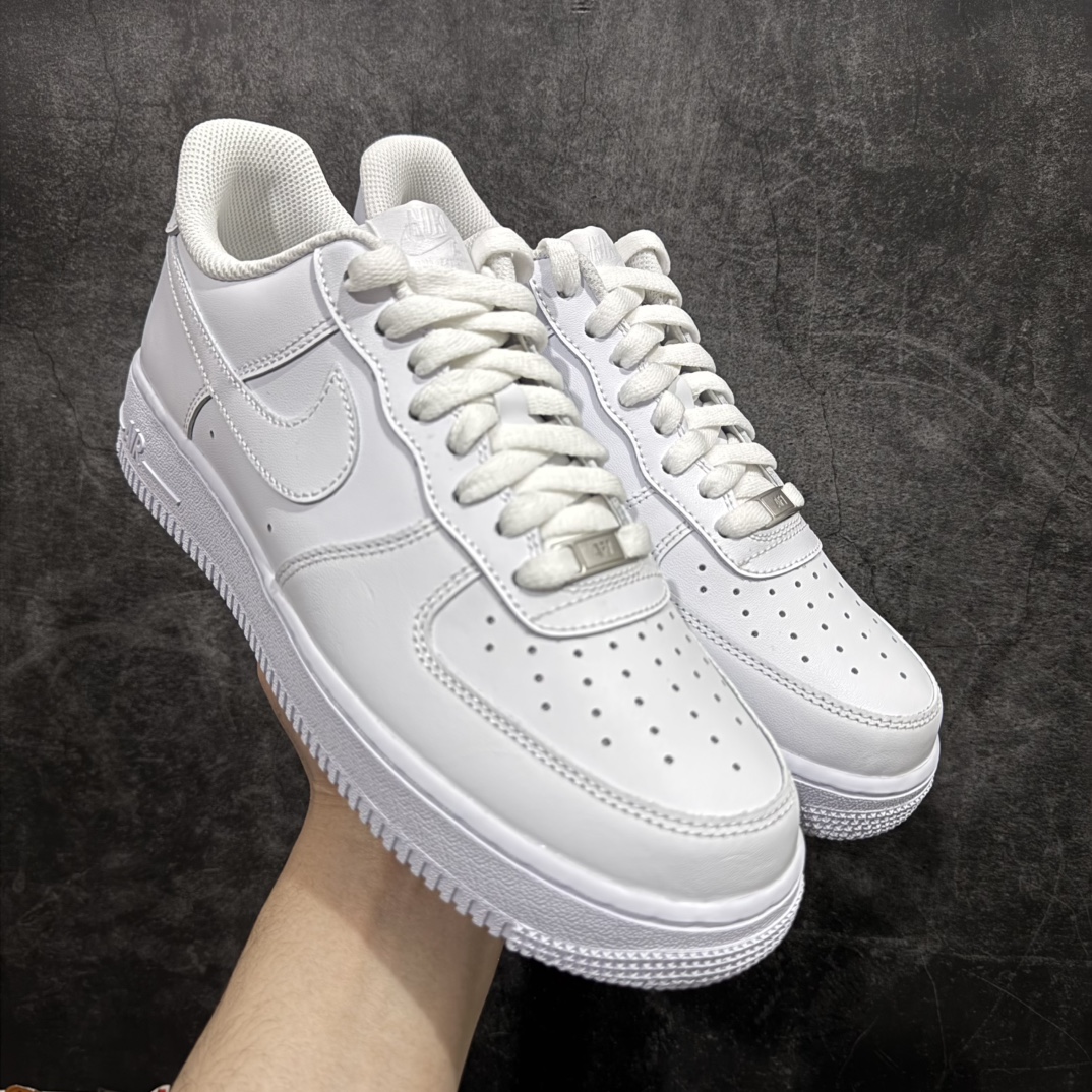 【GX美版绿x】NK Air Force 1 Low \’07 空军一号低帮经典板鞋 纯白 CW2288-111n顶级空军 原厂皮料n细节吊打市场其他代号版本n全鞋电脑针车 工整有序原厂港宝加持完美还原灵魂版型原盒原配从里到外百分百还原原厂全头层原厂皮料 原标原盒内置Sole气垫 中底白色背胶 中底划线已经无限的接近公司 原厂楦头 原厂刺绣后跟弧度修正 正确中底四线防伪  尺码：35.5 36 36.5 37.5 38 38.5 39 40 40.5 41 42 42.5 43 44 44.5 45 46 47.5 48.5 编码：X10290310-莆田鞋批发中心