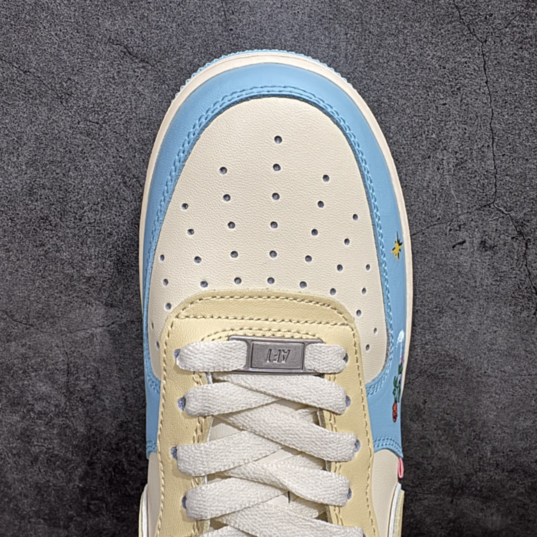 图片[5]-【公司级】Nike Air Force 1 Low “The Little Prince” “小王子”空军一号低帮休闲运动板鞋小王子在地球上遇到了狐狸，狐狸请求小王子驯养它。狐狸告诉小王子，“驯养”就是建立联系，从此彼此变得独一无二。它还说重要的东西眼睛是看不见的，要用心去感受。小王子由此明白了他的玫瑰对他的重要性，尽管世界上有无数朵玫瑰，但他浇灌、呵护的那一朵才是他真正在乎的 货号：XL2321-555 尺码：36 36.5 37.5 38 38.5 39 40 40.5 41 42 42.5 43 44 44.5 45 编码：HXS290300-莆田鞋批发中心