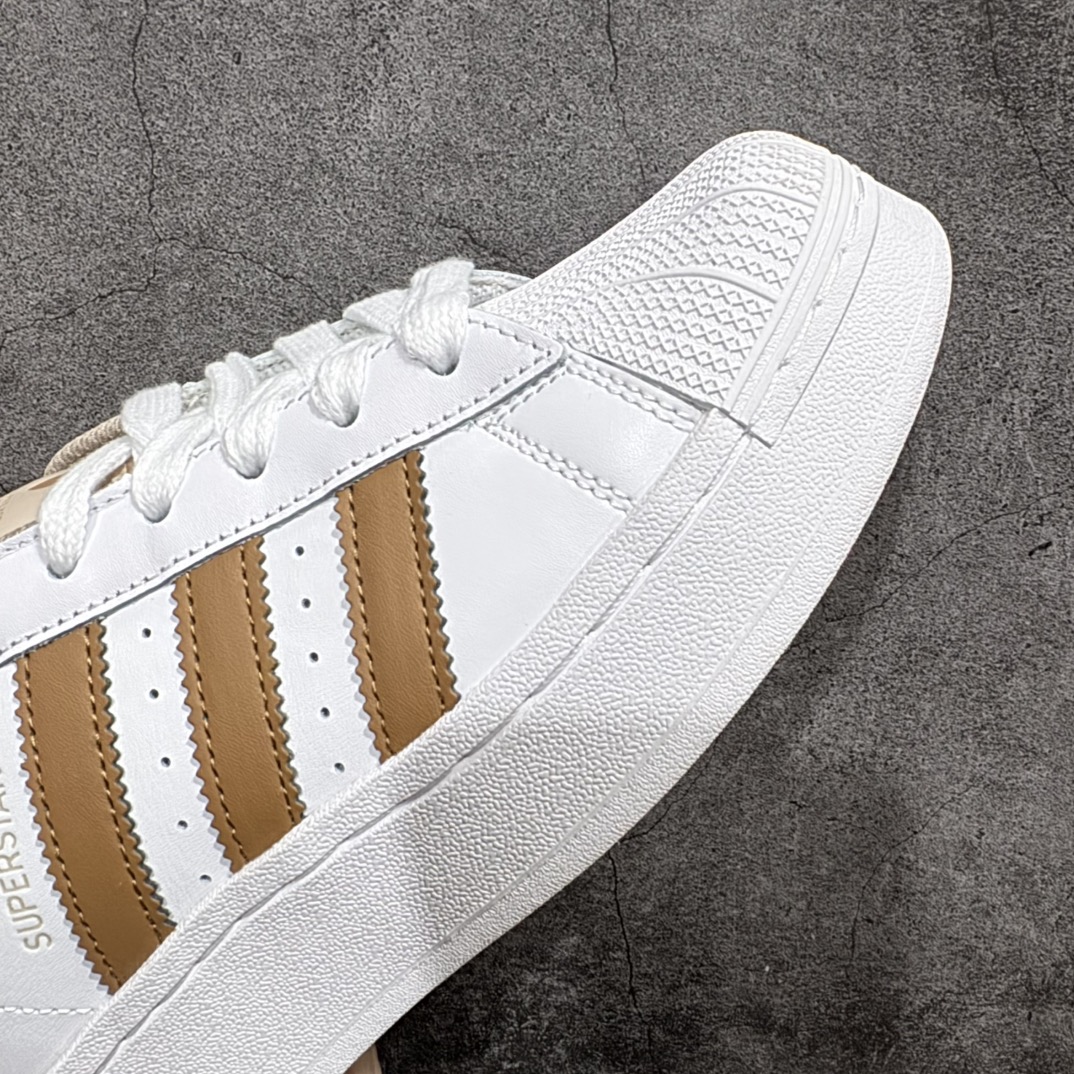 图片[6]-【公司级】Adidas Originals SUPERSTAR XLG Wn厚底贝壳头经典板鞋 公司级版本当您认为adidas Superstar鞋款再大胆不过时n这双鞋将70年代的经典运动鞋演绎成了现代时尚n标志性的锯齿状三条纹使放大的比例和同样大的宣言变得显而易见n全皮革鞋面忠实于其复古根源n同时重新设计轮廓以保持新鲜感n当贝壳趾引领时 自信地迈出每一步 官方货号: IE0762 Size：35.5 36 36.5 37.5 38 38.5 39 40 40.5 41 42 42.5 43 44 45 编码：XN200220-莆田鞋批发中心