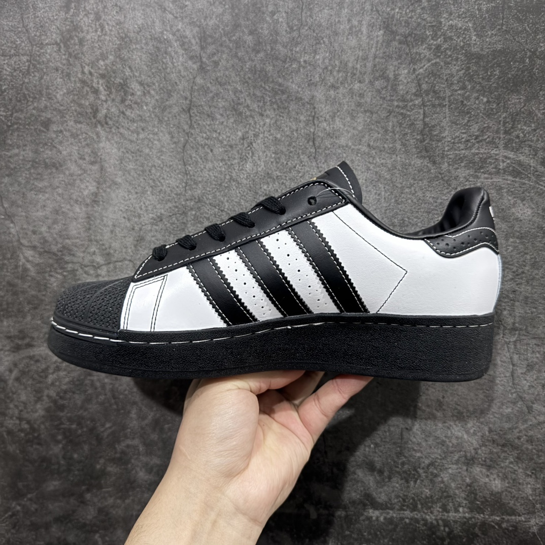 图片[2]-【公司级】Adidas Originals SUPERSTAR XLG Wn厚底贝壳头经典板鞋 公司级版本当您认为adidas Superstar鞋款再大胆不过时n这双鞋将70年代的经典运动鞋演绎成了现代时尚n标志性的锯齿状三条纹使放大的比例和同样大的宣言变得显而易见n全皮革鞋面忠实于其复古根源n同时重新设计轮廓以保持新鲜感n当贝壳趾引领时 自信地迈出每一步 官方货号: IE8409 Size：35.5 36 36.5 37.5 38 38.5 39 40 40.5 41 42 42.5 43 44 45 编码：XN200220-莆田鞋批发中心