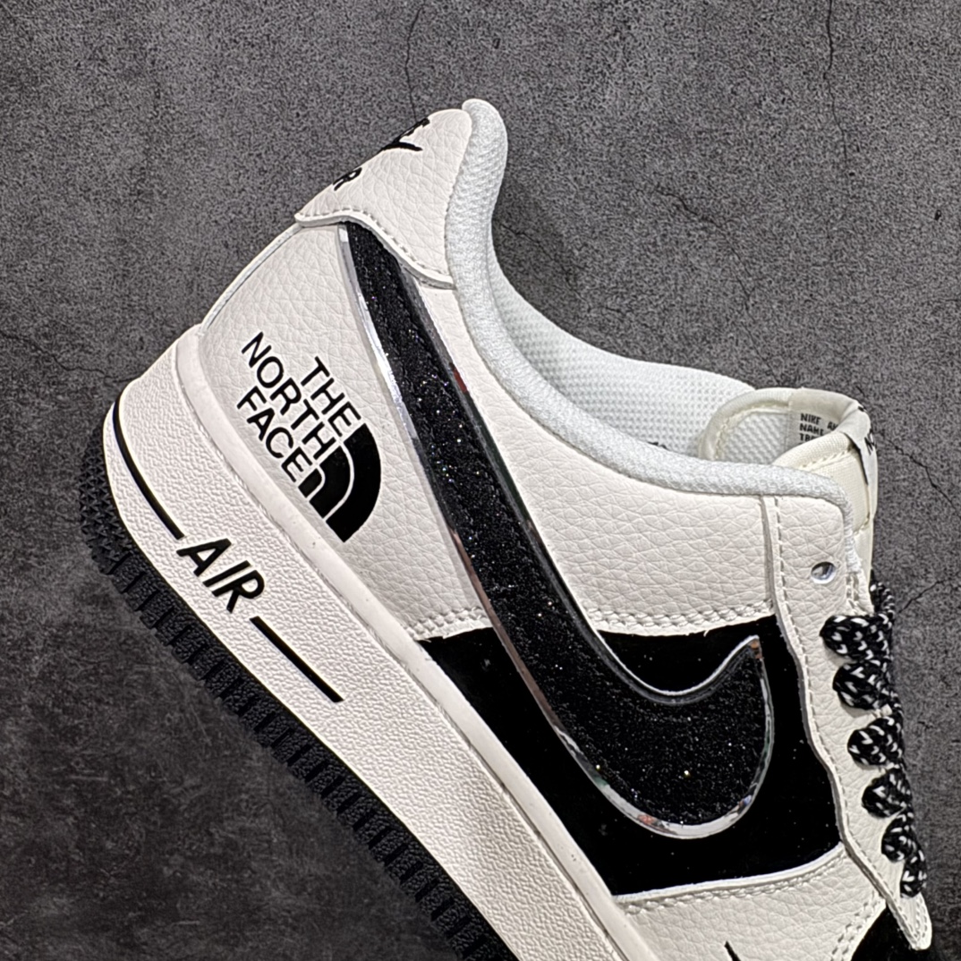 图片[7]-【定制版】海外限量发售NIke Air Force 1 \’07 Low “北面联名”空军一号 低帮 运动鞋 休闲鞋 折边针车 工艺难度大 原楦头原纸板 原装鞋盒 定制五金配件 内置全掌气垫 原厂鞋底货号：QY6818-523 Size：36 36.5 37.5 38 38.5 39 40 40.5 41 42 42.5 43 44 44.5 45 编码：CC280300-莆田鞋批发中心