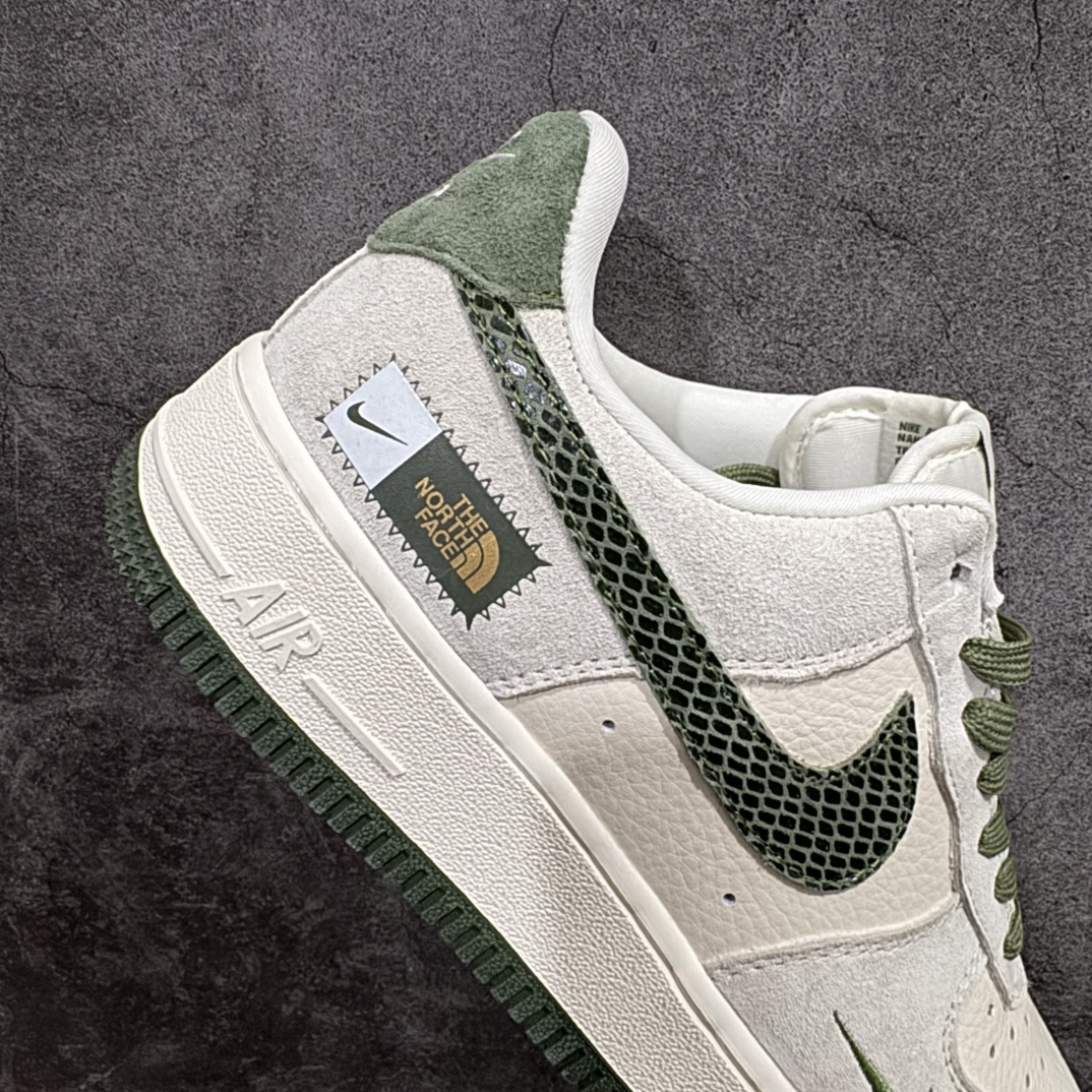 图片[7]-【定制版】Nike Air Force 1 Low 07 x The North Face 白绿小钩n原楦头原纸板 打造纯正低帮空军版型 专注外贸渠道 全掌内置蜂窝气垫原盒配件 原厂中底钢印、拉帮完美官方货号：DF0188 026 Size：36 36.5 37.5 38 38.5 39 40 40.5 41 42 42.5 43 44 44.5 45 编码：HXS310320-莆田鞋批发中心