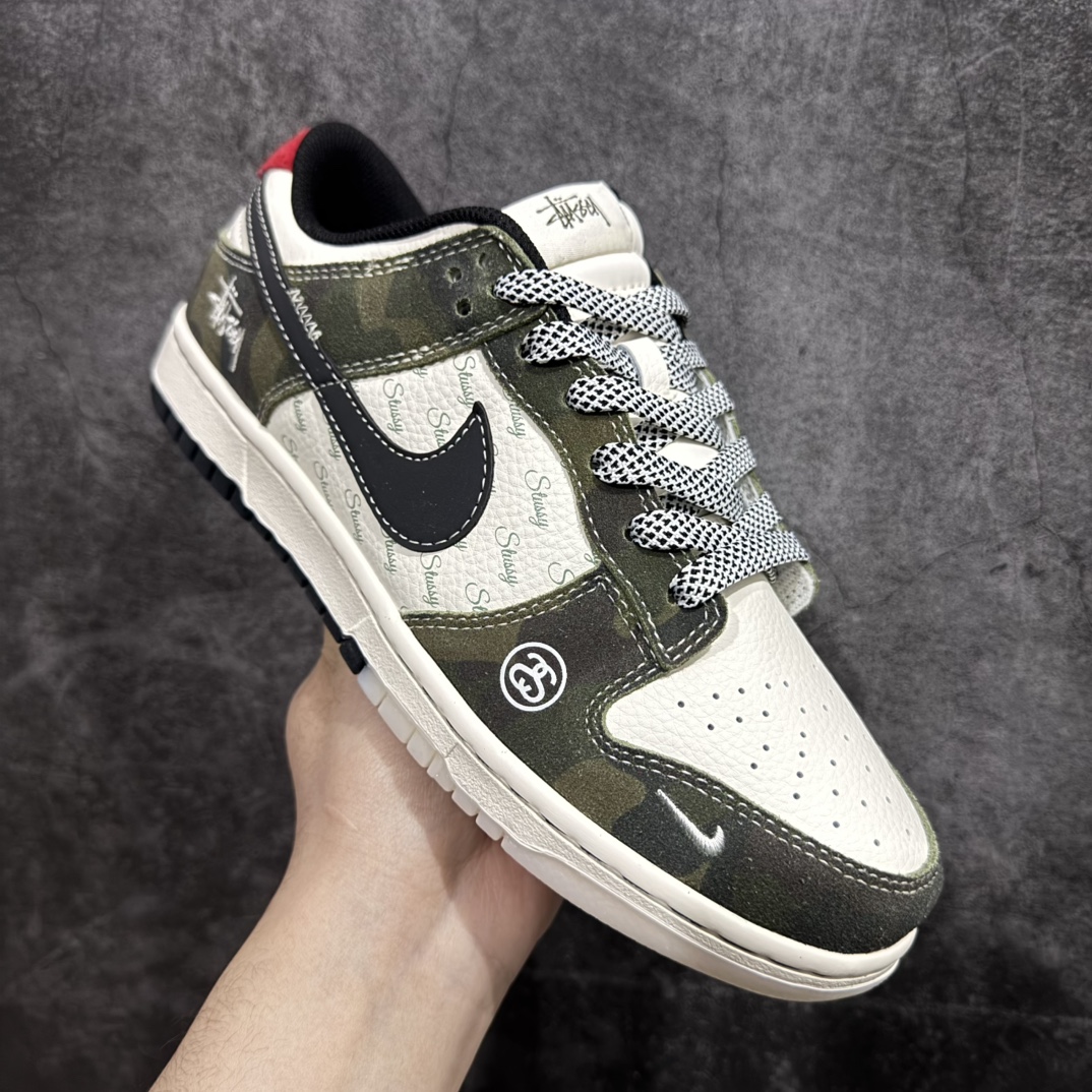 图片[3]-【定制版】海外爆款限量发售！公司级 Nike SB Dunk Low“斯图西联名——迷彩黑勾” 周年高端定制 低帮休闲板鞋 定制鞋盒 大厂纯原品质出货 超高清洁度 皮料切割干净无任何毛边 细节完美货号：DM6868-011nSize:36 36.5 37.5 38 38.5 39 40 40.5 41 42 42.5 43 44 44.5 45 编码：HXS340360-莆田鞋批发中心