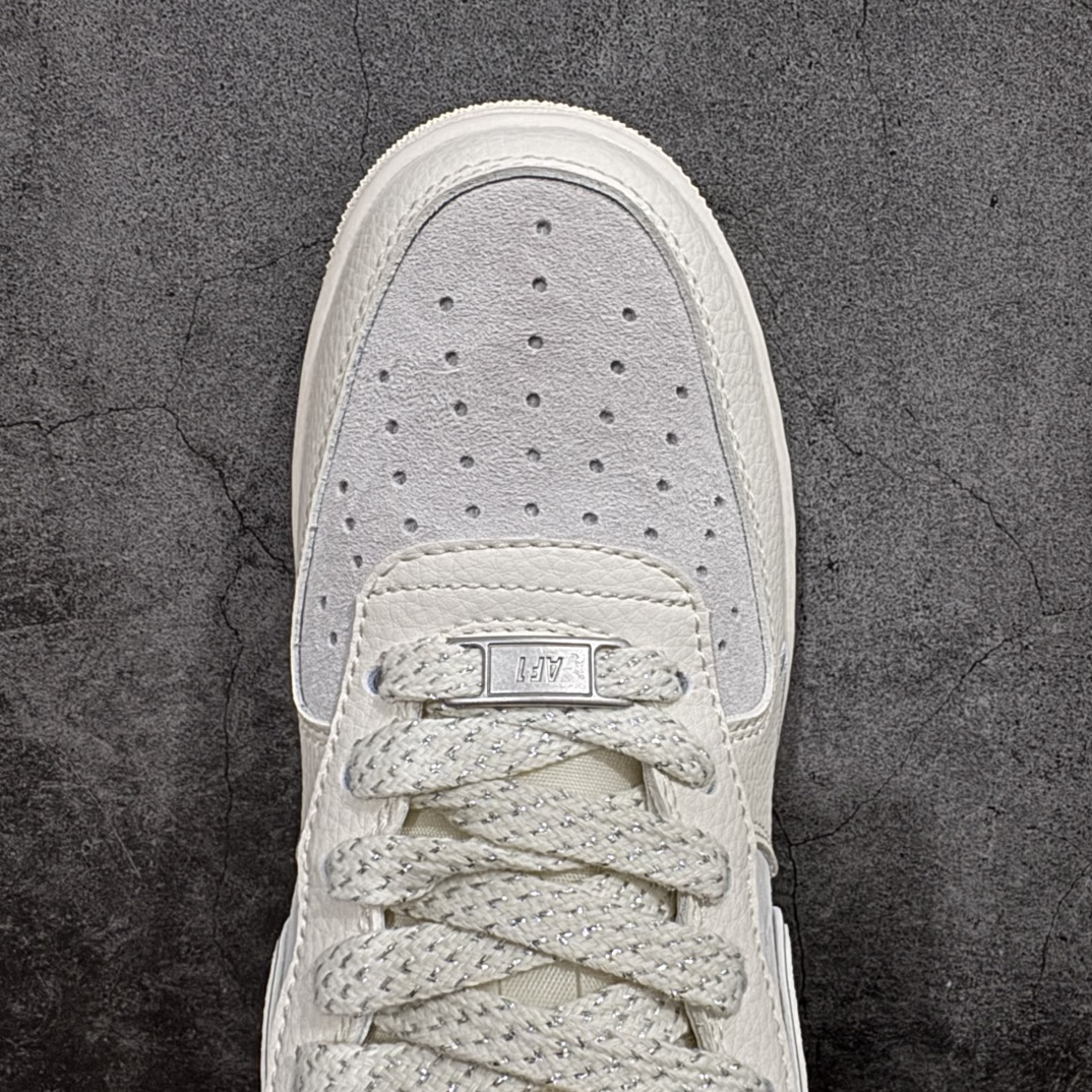 图片[4]-【公司级】Nike Air Force 1 Low 07 x The North Face 白灰小钩满天星n原楦头原纸板 打造纯正低帮空军版型 专注外贸渠道 全掌内置蜂窝气垫原盒配件 原厂中底钢印、拉帮完美官方货号：QY6818 551 Size：36 36.5 37.5 38 38.5 39 40 40.5 41 42 42.5 43 44 44.5 45 编码：CC280300-莆田鞋批发中心