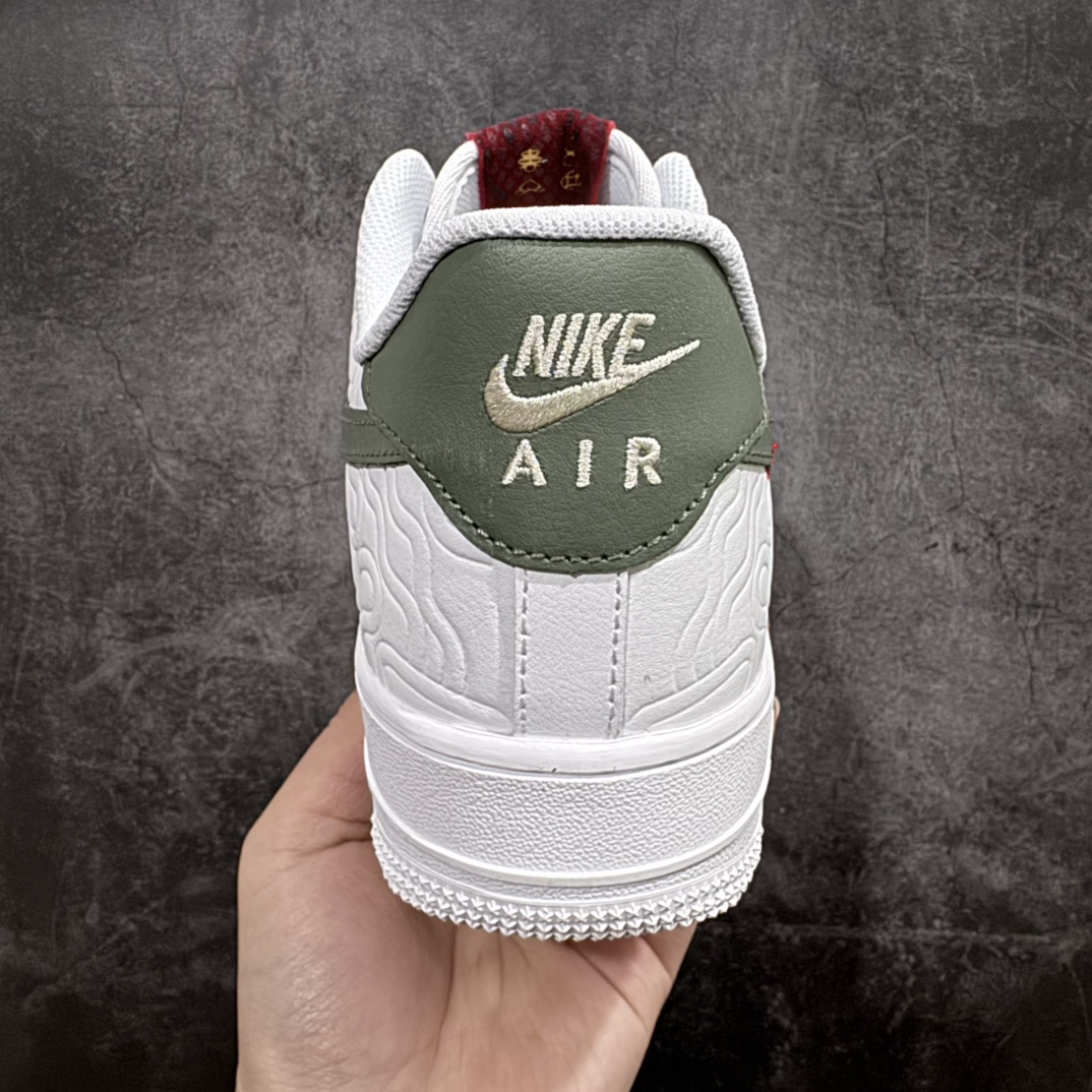 图片[3]-【公司级】Nike Air Force 1 Low 07 \”Year of the Snake\” 蛇年限定 白绿n原楦头原纸板 打造纯正低帮空军版型 专注外贸渠道 全掌内置蜂窝气垫原盒配件 原厂中底钢印、拉帮完美官方货号：HV5979 130 Size：36 36.5 37.5 38 38.5 39 40 40.5 41 42 42.5 43 44 44.5 45 编码：CC230240-莆田鞋批发中心