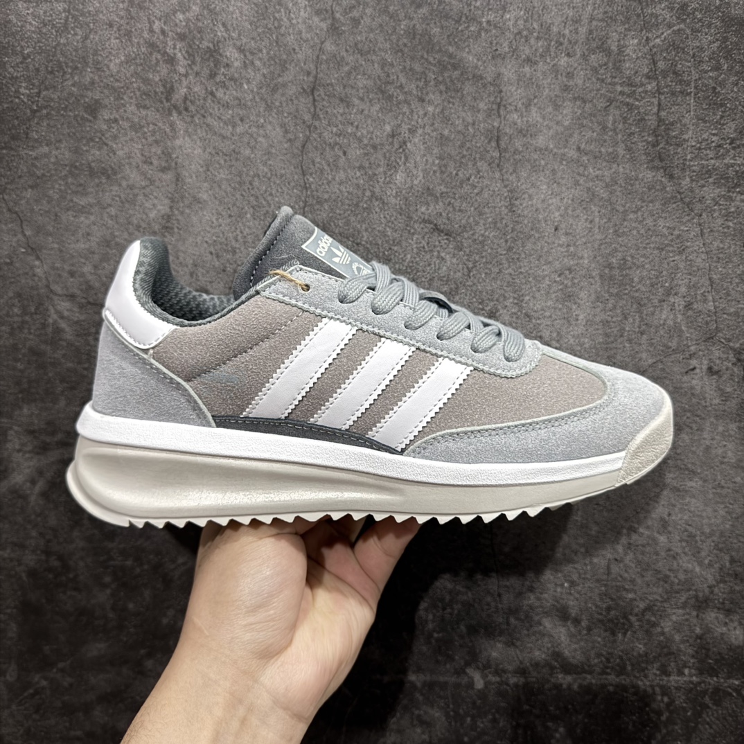 【公司级】Adidas originals SL 72 RTNr超轻便透气复古慢跑鞋rn鞋头的设计饱满圆润 r鞋面是翻毛皮和尼龙材质结合 上脚舒适柔软r橡胶大底非常耐磨防滑 包裹性很好 整体纤长r 货号：IH5558r 尺码：36 36.5 37.5 38 38.5 39 40 40.5 41 42 42.5 43 44 44.5 45 编码：WE200210-莆田鞋批发中心