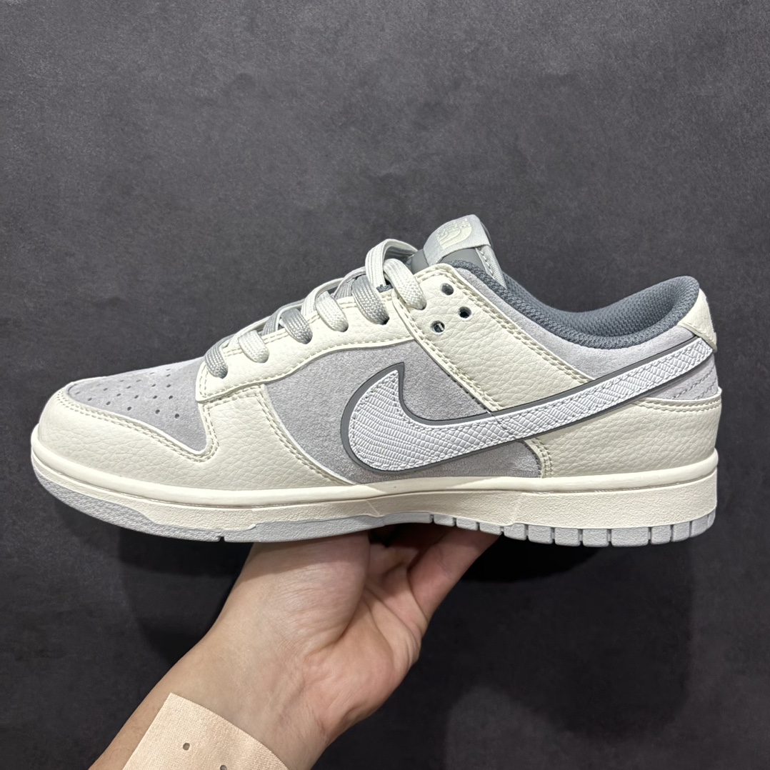 图片[2]-【定制版】Nk SB Dunk Low 北面蛇年系列 米灰灰勾 周年高端定制 低帮休闲板鞋 DM6868-007rn#定制鞋盒 大厂纯原品质出货 超高清洁度 皮料切割干净无任何毛边 细节完美 r 尺码：36 36.5 37.5 38 38.5 39 40 40.5 41 42 42.5 43 44 44.5 45 编码：HXS340360-莆田鞋批发中心