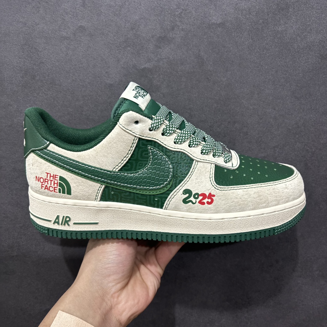 【定制版】Nk Air Force 1\’07 Low 北面联名 青蛇鳞 空军一号低帮休闲板鞋 DM6688-015rn#原楦头原纸板 原装鞋盒 定制五金配件 内置全掌气垫 原厂鞋底 r 尺码：36 36.5 37.5 38 38.5 39 40 40.5 41 42 42.5 43 44 44.5 45  编码：HXS310320-莆田鞋批发中心