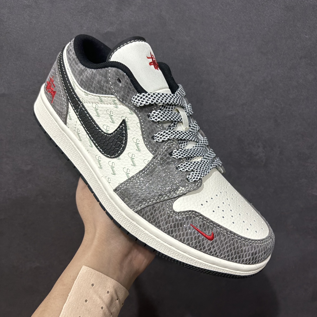 图片[3]-【定制版】Air Jordan 1 Low AJ1 乔1 斯图西 灰蛇 高端定制 低帮复古篮球鞋 FC1688-202rn#定制鞋盒 大厂纯原品质出货 超高清洁度 皮料切割干净无任何毛边 细节完美 r 尺码：36 36.5 37.5 38 38.5 39 40 40.5 41 42 42.5 43 44 44.5 45  编码：HXS320340-莆田鞋批发中心