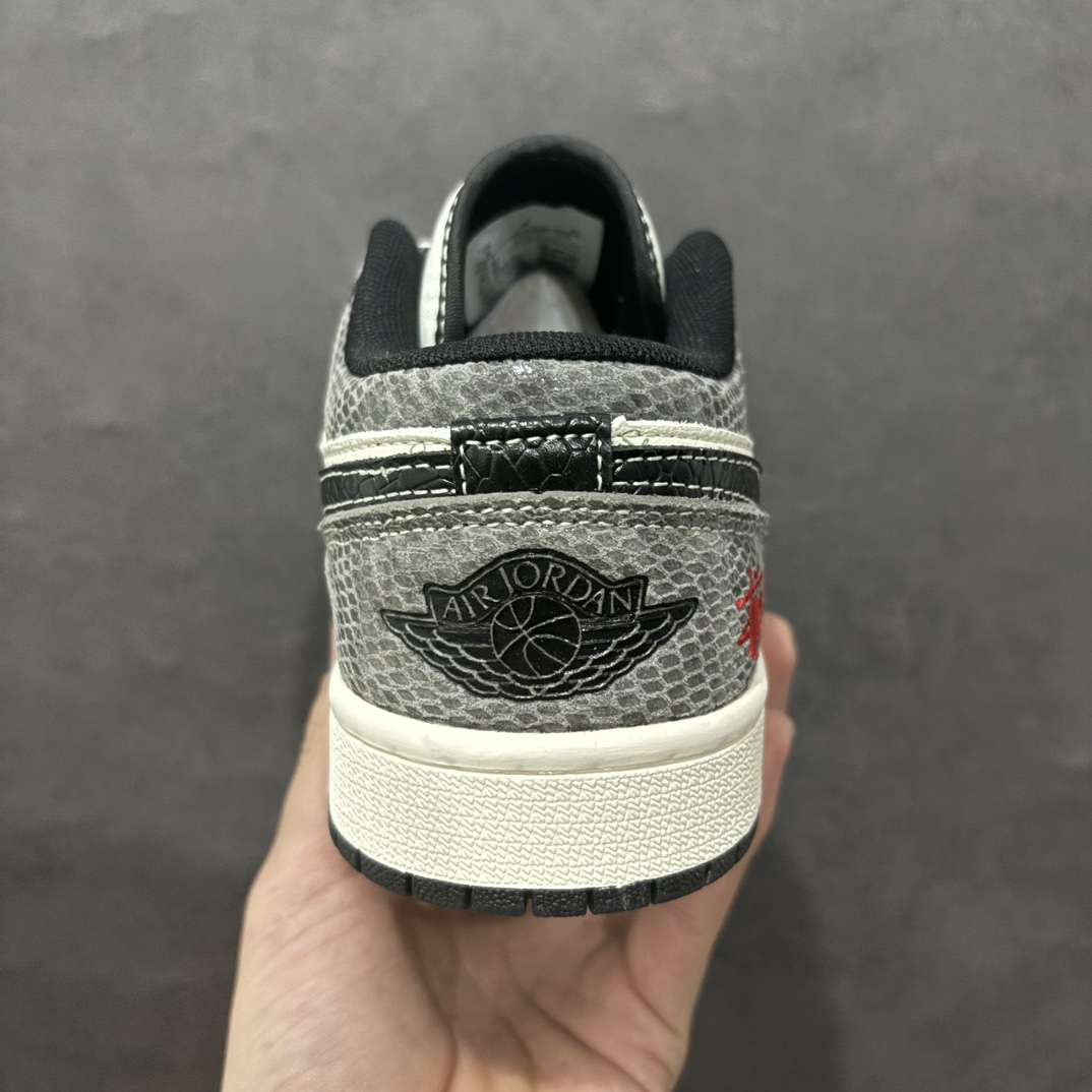 图片[4]-【定制版】Air Jordan 1 Low AJ1 乔1 斯图西 灰蛇 高端定制 低帮复古篮球鞋 FC1688-202rn#定制鞋盒 大厂纯原品质出货 超高清洁度 皮料切割干净无任何毛边 细节完美 r 尺码：36 36.5 37.5 38 38.5 39 40 40.5 41 42 42.5 43 44 44.5 45  编码：HXS320340-莆田鞋批发中心