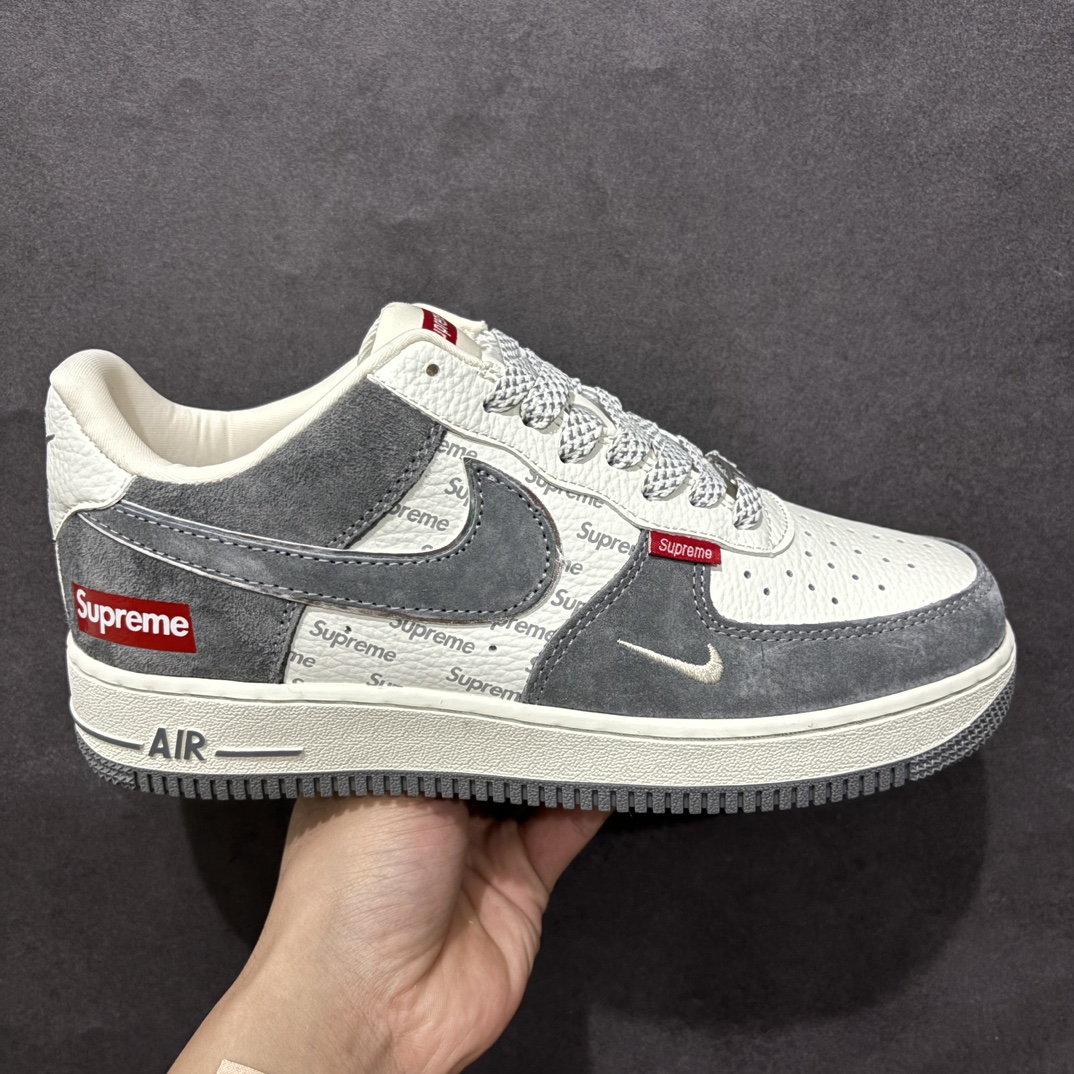 【公司级】海外限量发售NIke Air Force 1 \’07 Low “Supreme联名–灰勾红小标”空军一号 低帮 运动鞋 休闲鞋 折边针车 工艺难度大 原楦头原纸板 原装鞋盒 定制五金配件 内置全掌气垫 原厂鞋底货号：CH6336-510 尺码：36 36.5 37.5 38 38.5 39 40 40.5 41 42 42.5 43 44 44.5 45 编码：HXS310320-莆田鞋批发中心