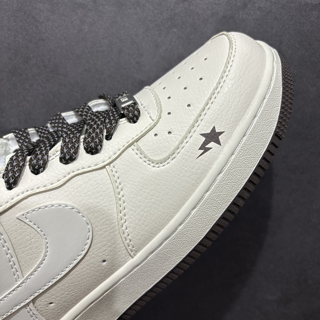 图片[5]-【特价福利】Nike Air Force 1 \’07 Low “Bape联名”空军一号 低帮 运动鞋 休闲鞋 折边针车 工艺难度大 原楦头原纸板 原装鞋盒 定制五金配件 内置全掌气垫 原厂鞋底货号：FG6688-100 Size：36 36.5 37.5 38 38.5 39 40 40.5 41 42 42.5 43 44 44.5 45 编码：CC190200-莆田鞋批发中心