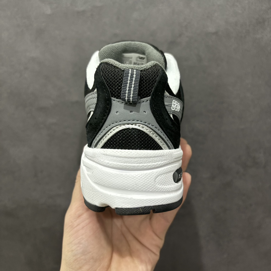 图片[4]-【小PF纯原】New Balance 530 NB530 男女休闲慢跑鞋 MR530CCnn原pf纯原工厂出品n保留原有的版型 清洁度和品质n材料有微调整 价格更具性价比n日韩出口特供订单配套商长期套现长期补货 全新货品正常出厂触屏不到的单价 超级跑量款全套原楦原纸板原厂数据开发 进口三明治网面原装进口翻毛皮料正确绒感卡色 正确中底拉帮中底网布细节 采用轻质牛剖革拼接透气网眼衬垫织物鞋面材质 T-Beam大底提供足步弓支撑 保持步态稳定 后跟搭载外露缓震胶 鞋身整体以各种深浅不一的灰色覆盖 鞋头以淡蓝色调装饰 网眼衬垫通过不规律的色块实现做旧的美感 泛黄的鞋底更是进一步增添了复古气息  尺码：36 37 37.5 38 38.5 39.5 40 40.5 41.5 42 42.5 43 44 44.5 45 编码：NM220240-莆田鞋批发中心