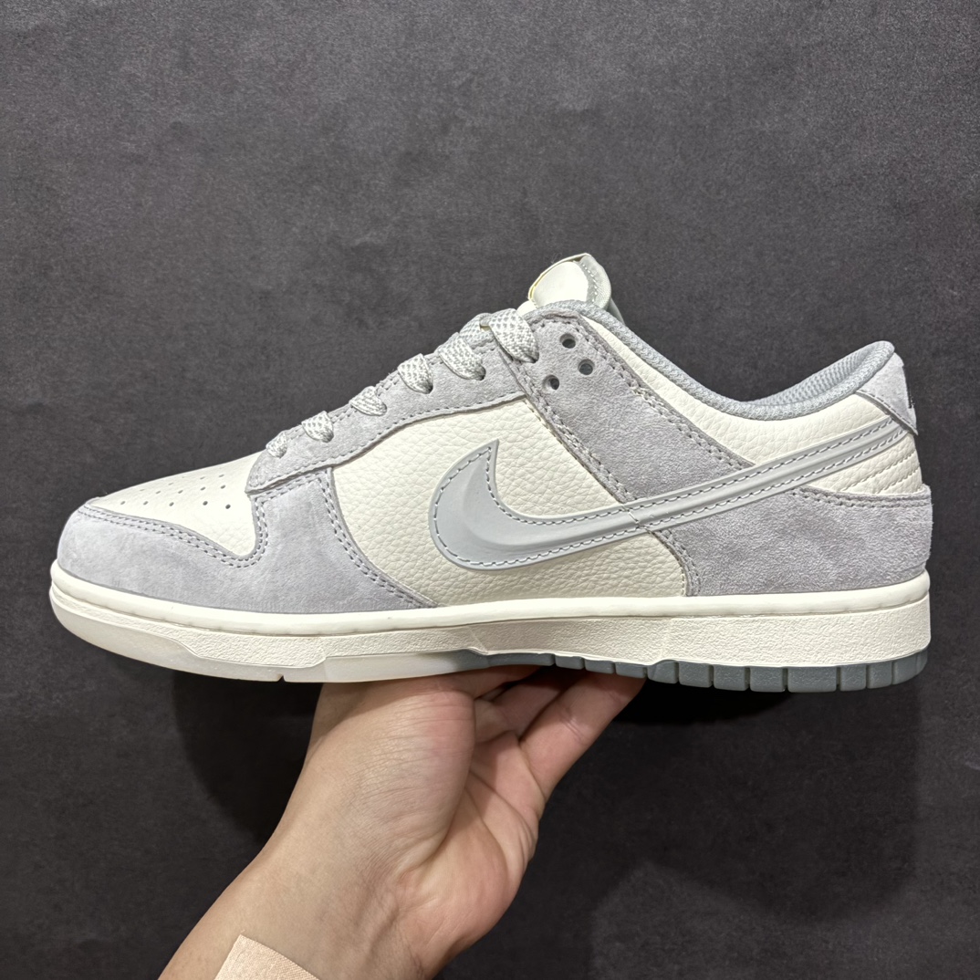 图片[2]-【定制版】Nike SB Dunk Low x The North Face x CDG 白灰小钩满天星n纯原大厂出品 极力推荐n原装头层材料 独家版型蒸餾加工n帶來的是更好的视觉和脚感体验n大厂纯原品质出货 清洁度 电绣工艺皮料切割干净无任何毛边 细节完美 官方货号：DM6868 017 尺码：36 36.5 37.5 38 38.5 39 40 40.5 41 42 42.5 43 44 44.5 45 编码：HXS320340-莆田鞋批发中心