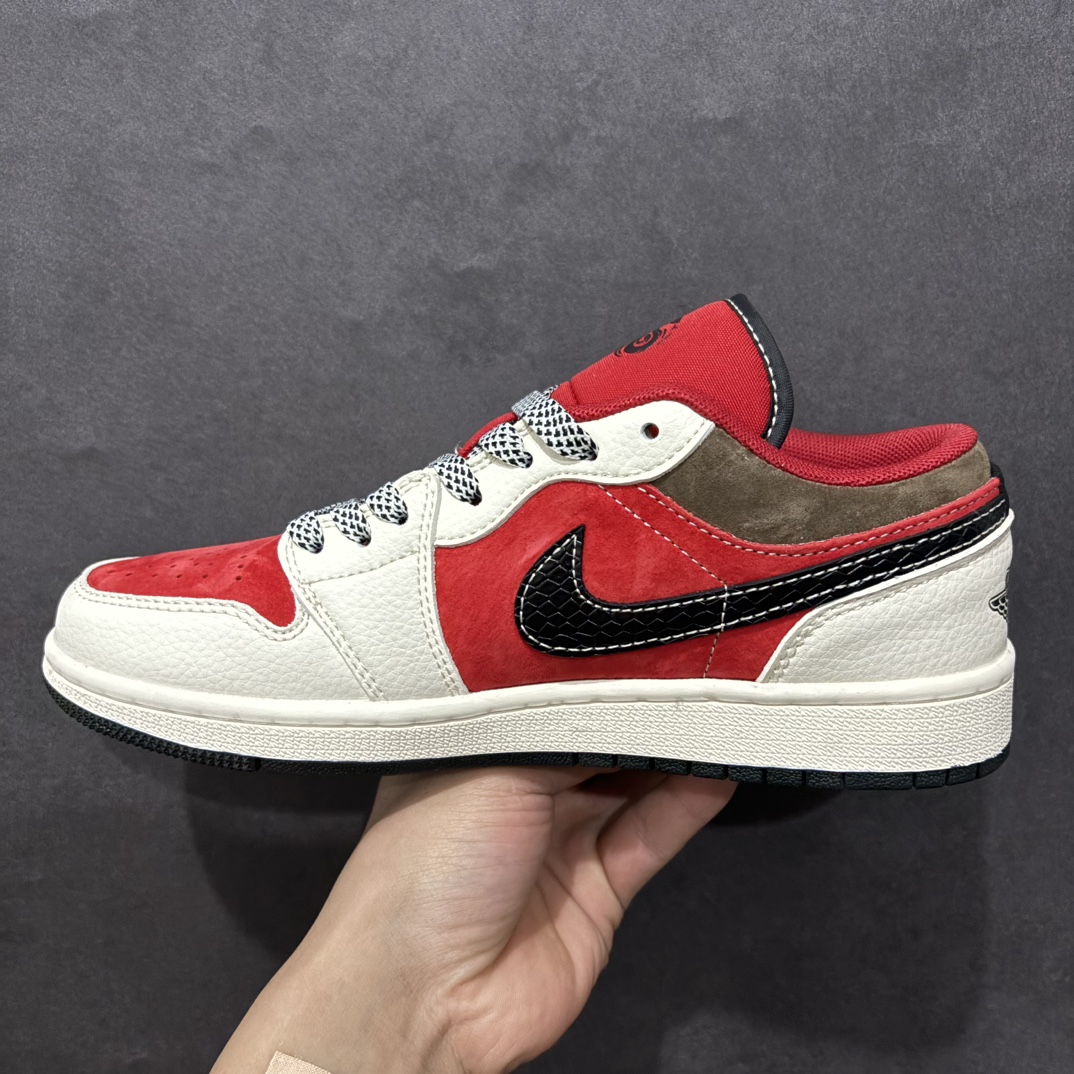 图片[2]-【定制版】Air Jordan 1 Retro Low x Supreme 蛇年限定 米红小钩满天星n官方同步新色 原装级产物n拒绝公底 立体鞋型 细节完美 高清洁度购置公司同步原材料 原汁原味 忠于原版 货号：FC1688 203n码数：36 36.5 37.5 38 38.5 39 40 40.5 41 42 42.5 43 44 44.5 45 编码：HXS320340-莆田鞋批发中心