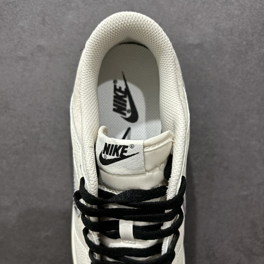 图片[7]-【定制版】Nike SB Dunk Low x UNDEFEATED 白黑小钩火焰涂鸦n纯原大厂出品 极力推荐n原装头层材料 独家版型蒸餾加工n帶來的是更好的视觉和脚感体验n大厂纯原品质出货 清洁度 电绣工艺皮料切割干净无任何毛边 细节完美 官方货号：DJ2024 068 尺码：36 36.5 37.5 38 38.5 39 40 40.5 41 42 42.5 43 44 44.5 45  编码：HXS320340-莆田鞋批发中心