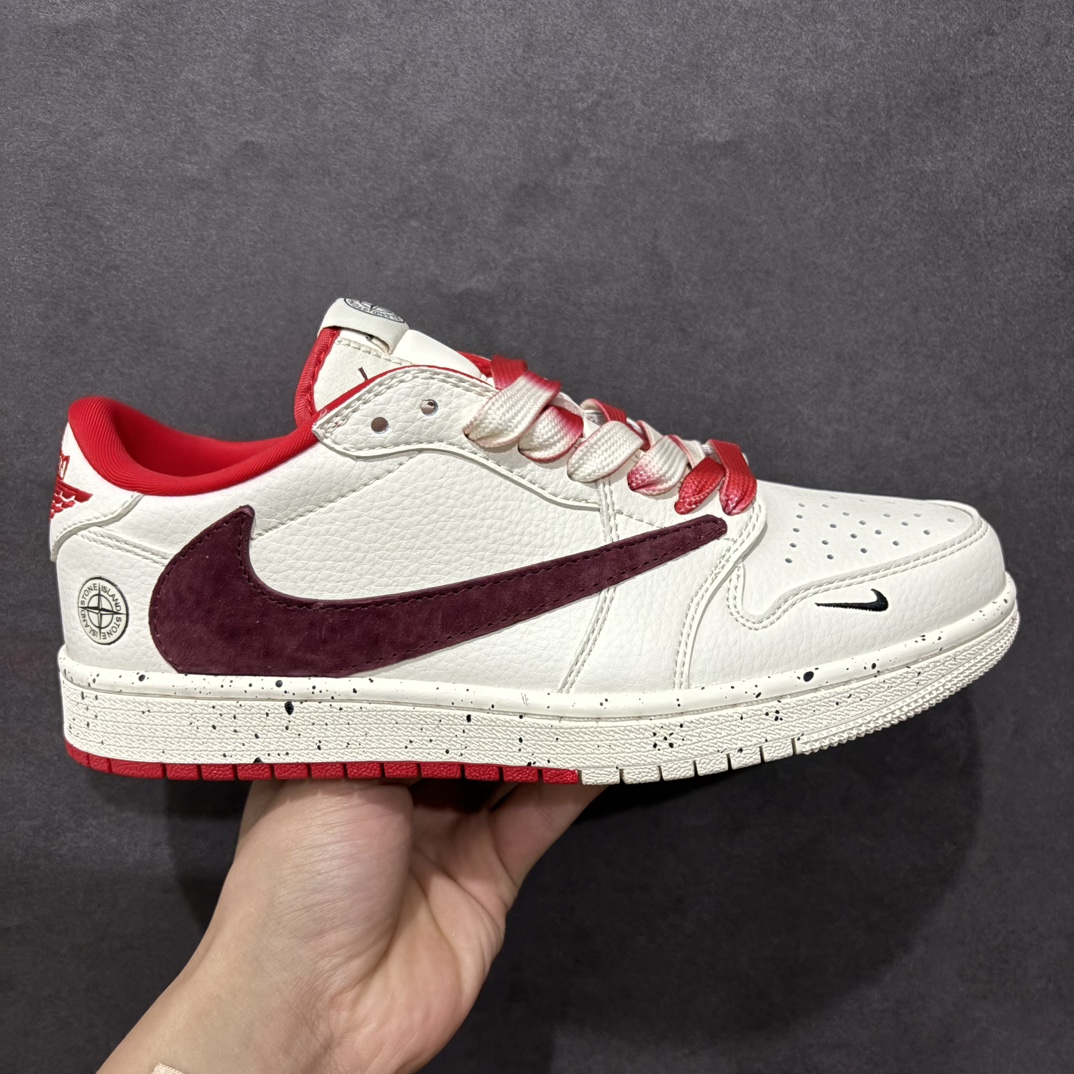 【定制版】Travis Scott x Fragment Design x Air Jordan 1 Low OG SP AJ1 乔1 石头岛联名 石榴红 低帮文化休闲板鞋rn#多方联名合作融合了Travis Scott 独特的音乐风格，藤原浩个性的设计风格以及Jordan品牌的经典元素 使其成为一双具有独特身份和价值的鞋子 清新而立体的外观加上联名标识更突出了其独特身份 这种配色方案显示出活力和时尚感 在视觉上引人注目  鞋身的质感和细腻的细节处理使其显得高端而格调十足  这款“倒钩”联名是设计与创意完美结合  融合多方的个性风格是一款备受瞩目的潮流鞋款r 货号：CF3688-077 尺码：36 36.5 37.5 38 38.5 39 40 40.5 41 42 42.5 43 44 44.5 45  编码：HXS320340-莆田鞋批发中心