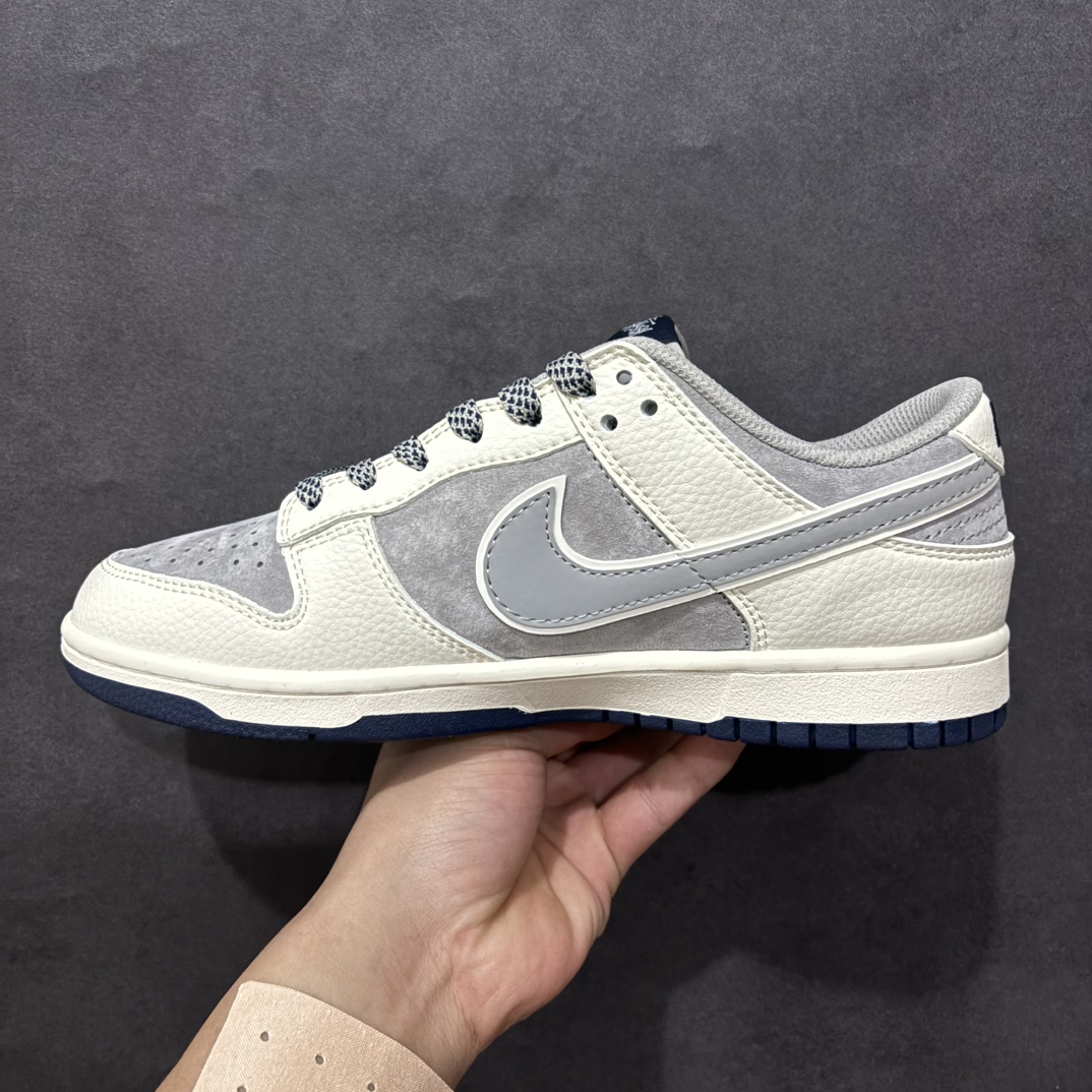 图片[2]-【定制版】Nike SB Dunk Low x Stussy 米灰双钩满天星n纯原大厂出品 极力推荐n原装头层材料 独家版型蒸餾加工n帶來的是更好的视觉和脚感体验n大厂纯原品质出货 清洁度 电绣工艺皮料切割干净无任何毛边 细节完美 官方货号：DM6868 009 尺码：36 36.5 37.5 38 38.5 39 40 40.5 41 42 42.5 43 44 44.5 45  编码：HXS320340-莆田鞋批发中心