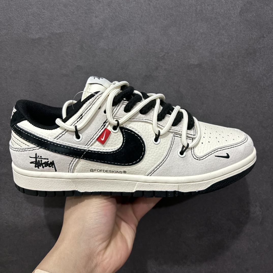 【定制版】Nk SB Dunk Low 斯图西联名 绑带米灰黑勾 周年高端定制 低帮休闲板鞋rn#定制鞋盒 大厂纯原品质出货 超高清洁度 皮料切割干净无任何毛边 细节完美 r 货号：YX5066-242 尺码：36 36.5 37.5 38 38.5 39 40 40.5 41 42 42.5 43 44 44.5 45  编码：HXS340360-莆田鞋批发中心