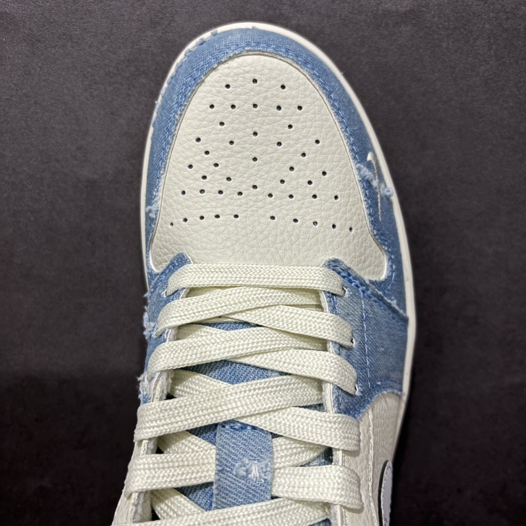 图片[8]-【定制版】MLB x Air Jordan 1 Low 复古蓝牛仔n此款主张打破传统的工业化流水线设计限制，以Made by ideas的超级创意为理念，集结众多潮流设计师，结合时下最ing潮流风尚，为潮流爱好者打造彰品自我的专属潮品。同时尊重每个年轻人对于潮流的理解与选择，主张“让每个年轻人塑造自己的潮流”。 货号：DC2024-027 Size：36 36.5 37.5 38 38.5 39 40 40.5 41 42 42.5 43 44 44.5 45 编码：HXS260280-莆田鞋批发中心