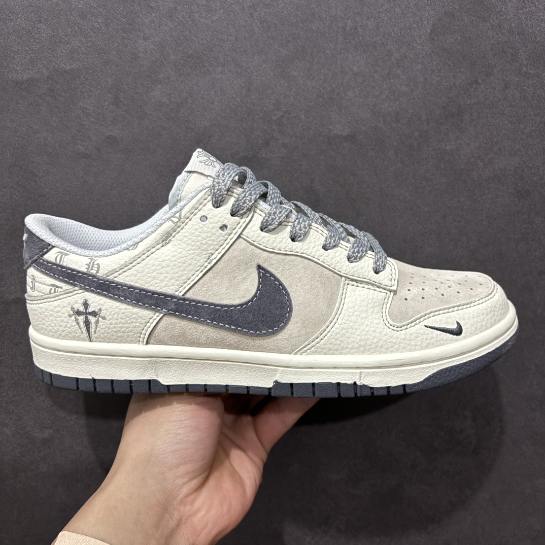 【定制版】Nike SB Dunk Low 十字克罗心联名n纯原大厂出品 极力推荐原装头层材料 独家版型蒸餾加工n帶來的是更好的视觉和脚感体验n大厂纯原品质出货 清洁度电绣工艺 皮料切割干净无任何毛边 细节完美 官方货号: DJ2024 064 尺码：36 36.5 37.5 38 38.5 39 40 40.5 41 42 42.5 43 44 44.5 45 编码：HXS340360-莆田鞋批发中心