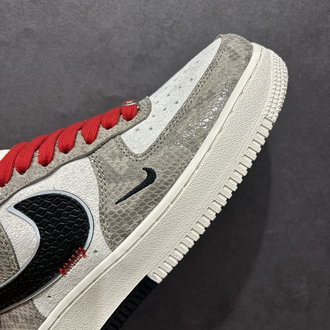 图片[5]-【公司级】Nike Air Force 1 Low 07 蛇年限定 米棕黑小钩n原楦头原纸板 打造纯正低帮空军版型 专注外贸渠道 全掌内置蜂窝气垫原盒配件 原厂中底钢印、拉帮完美官方货号：DM6688 009 Size：36 36.5 37.5 38 38.5 39 40 40.5 41 42 42.5 43 44 44.5 45 编码：HXS310320-莆田鞋批发中心