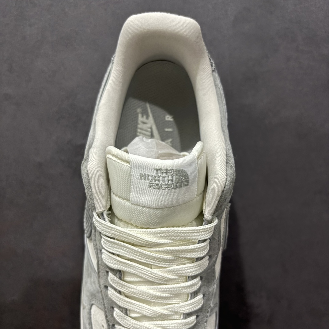 图片[7]-【定制版】Nike Air Force 1 Low 07 x The North Face 白灰小钩n原楦头原纸板 打造纯正低帮空军版型 专注外贸渠道 全掌内置蜂窝气垫原盒配件 原厂中底钢印、拉帮完美官方货号：DF0188 027 Size：36 36.5 37.5 38 38.5 39 40 40.5 41 42 42.5 43 44 44.5 45 编码：HXS310320-莆田鞋批发中心